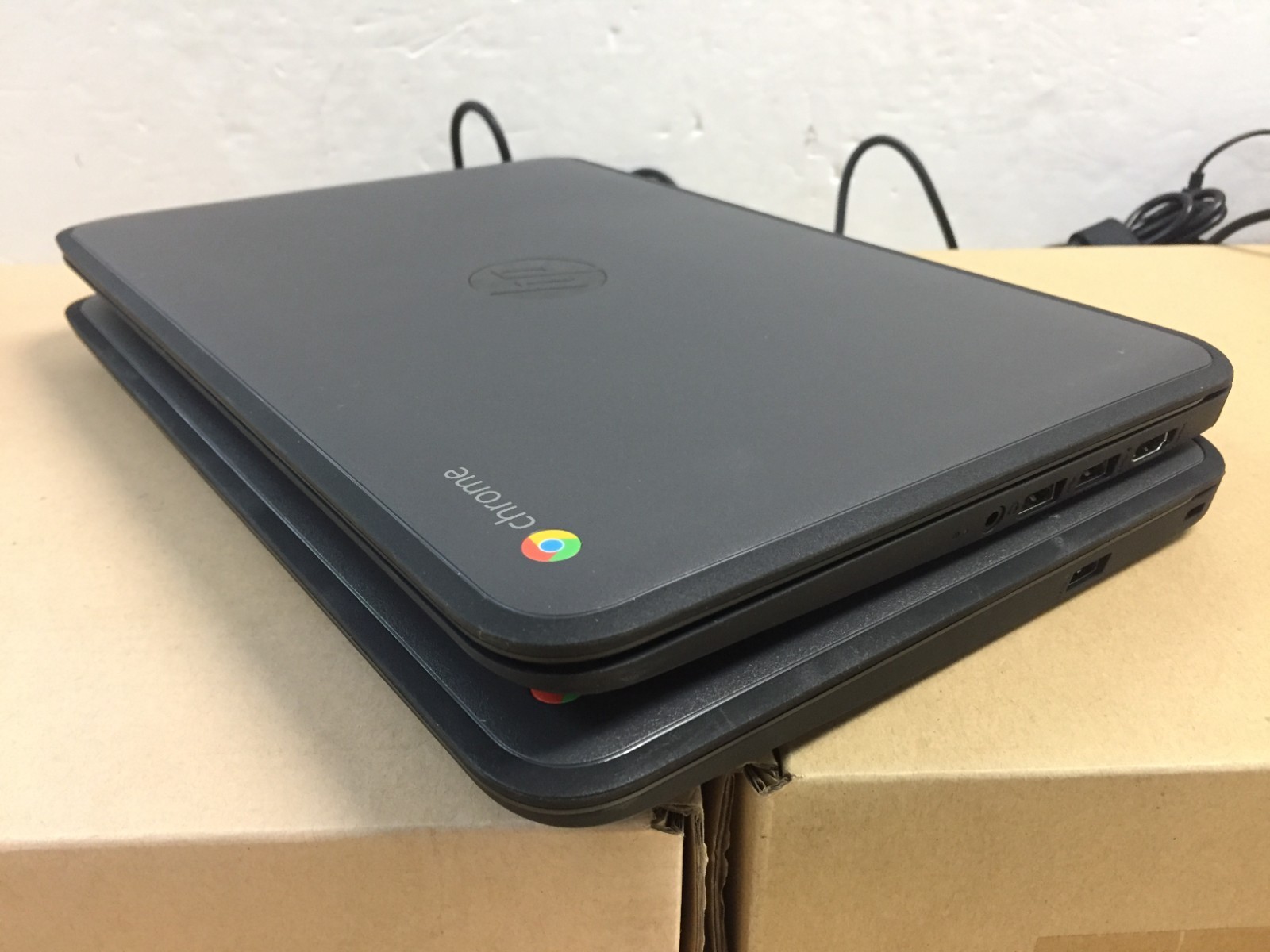 Lot of 2 *Bad Battery* HP Chromebook 14 14-ak030nr 11 G4/N2840/4GB RAM/16GB