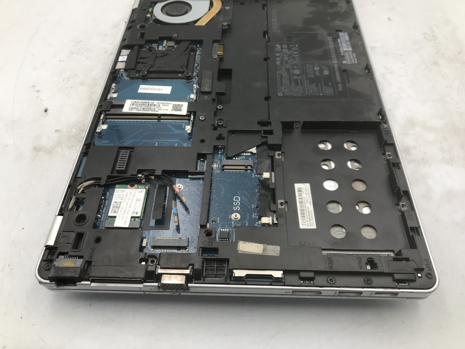 HP ELITEBOOK 9480M – BOOTS TO BIOS – INTEL I5 4TH GEN – NO RAM – READ DESC – BB!