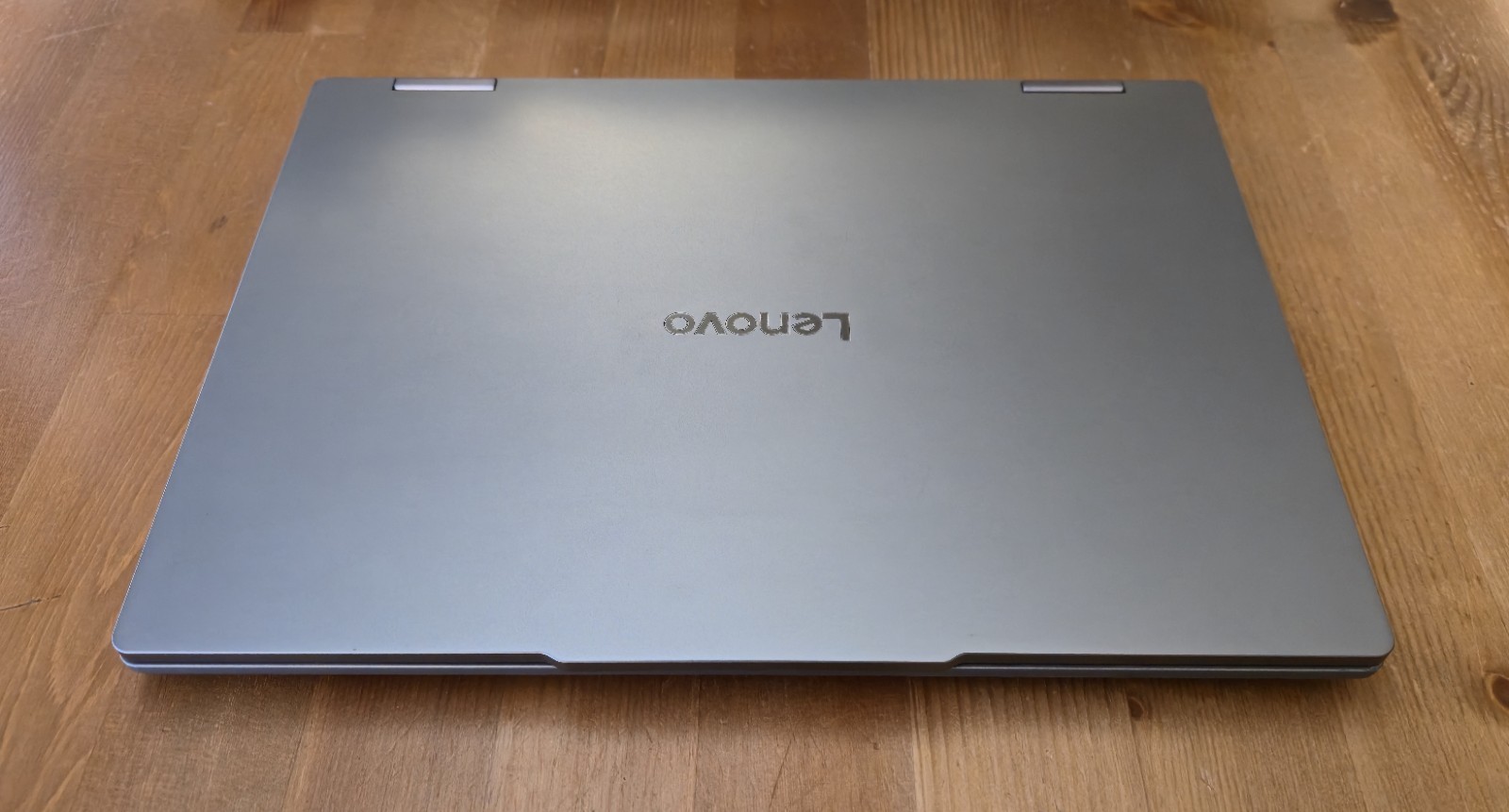 Lenovo Ideapad 5x 14″ OLED Touchscreen Snapdragon X, 16GB, 1TB + PEN & Charger