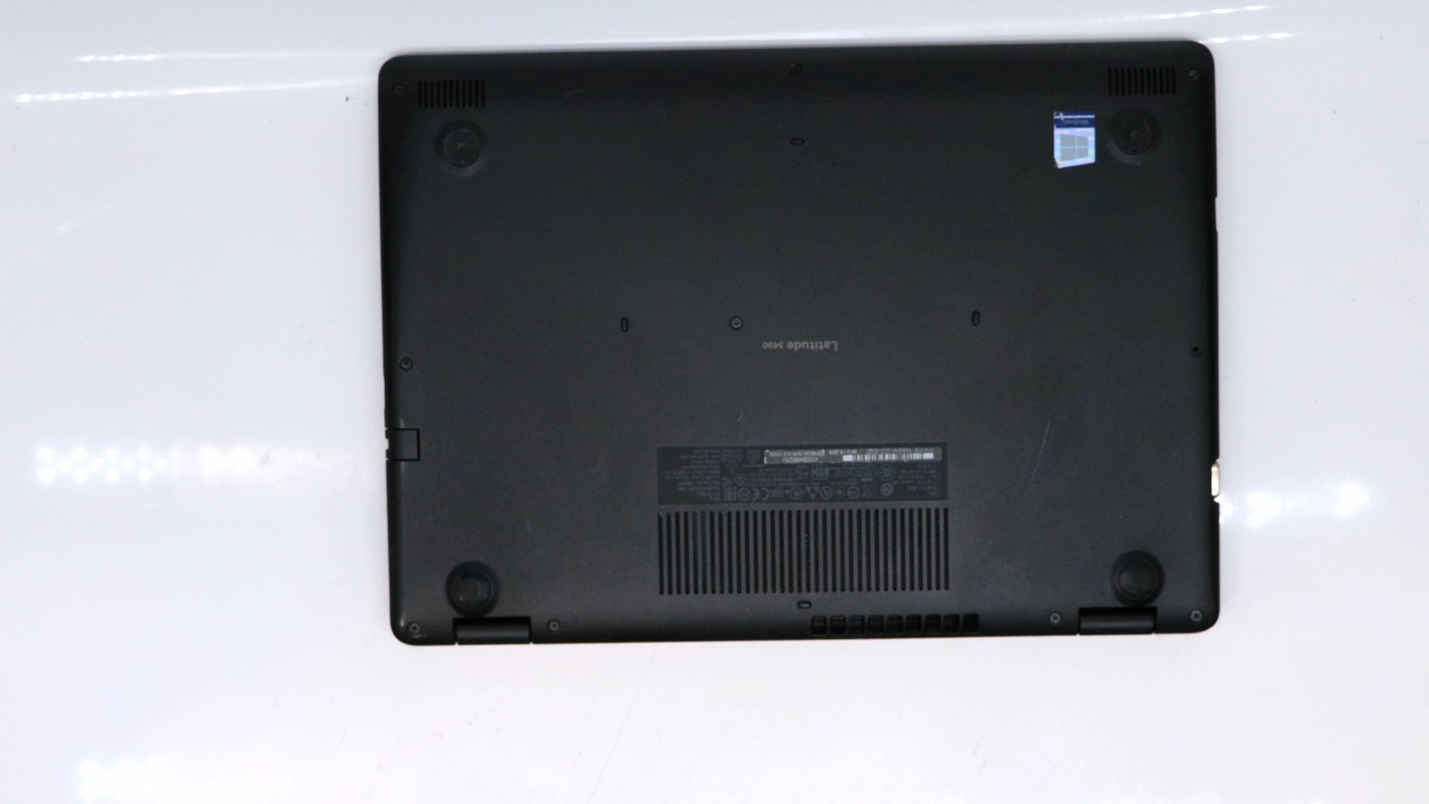 Dell Latitude 3490 14″ i5-7200u 8GB 128GB – Fair READ DESC