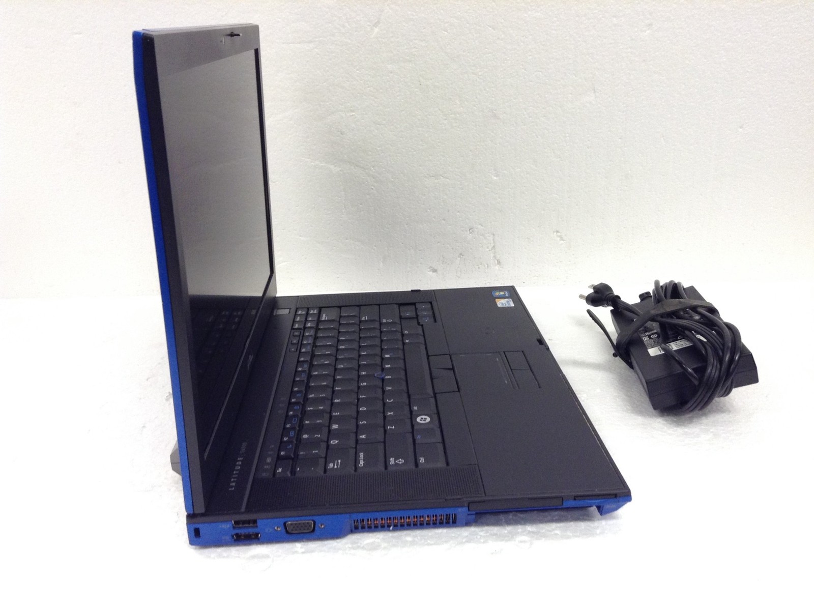 Dell Latitude E6500 Core 2 Duo T9900 3.06GHz 8GB DVD NVS160M, No HDD, WORKING
