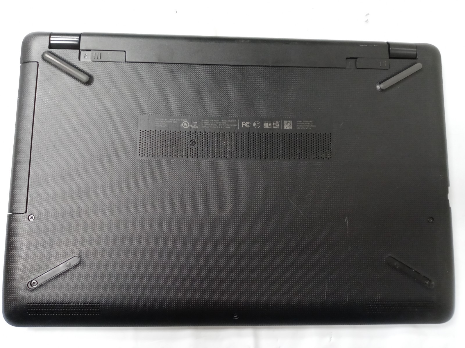 HP Laptop 15-BW0XX AMD A12-9720P 2700MHz 8 GB NO HDD NO OS