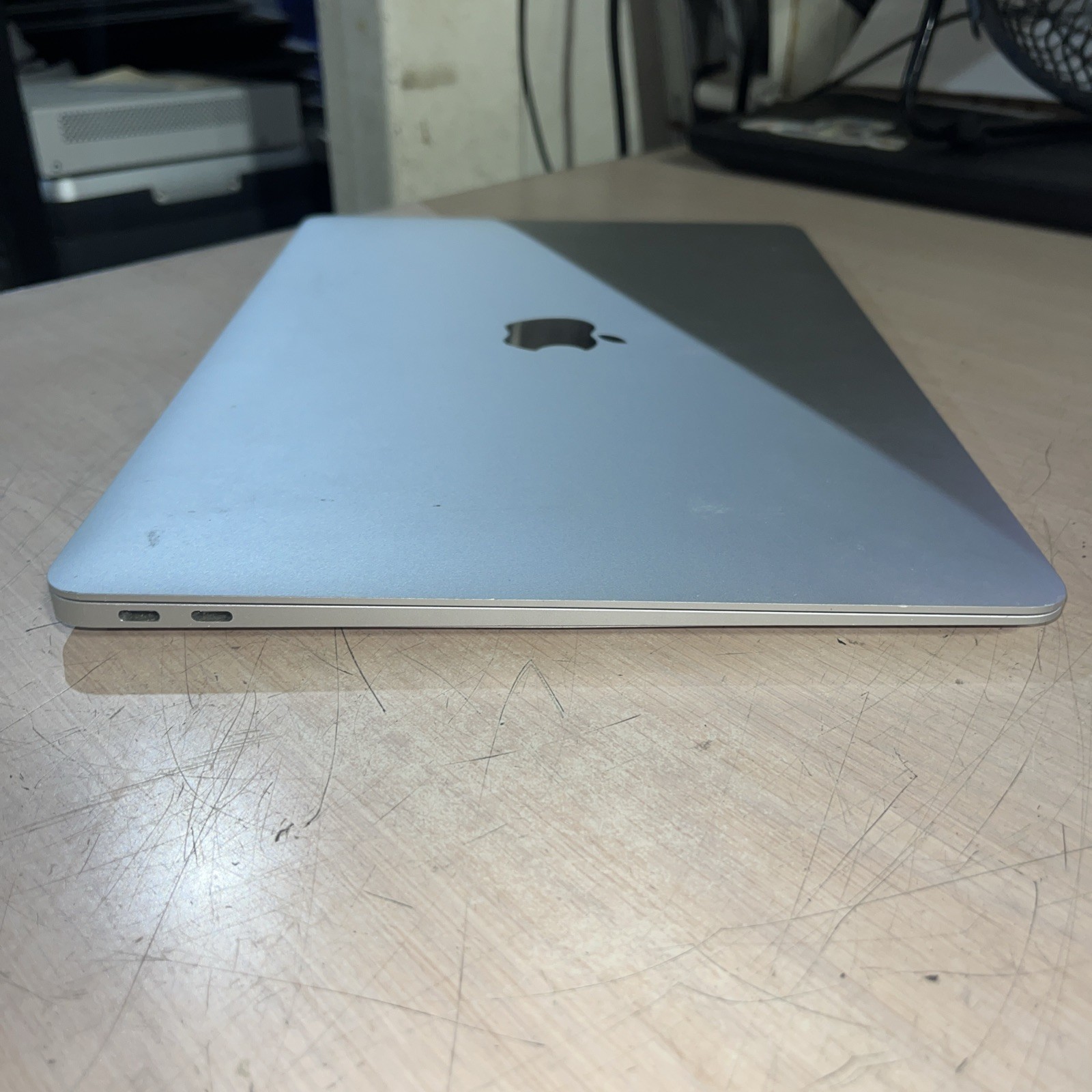 APPLE MACBOOK AIR 13″ SCISSOR, 2020 CORE I3-1000NG4 1.1GHZ 8GB RAM 256SSD