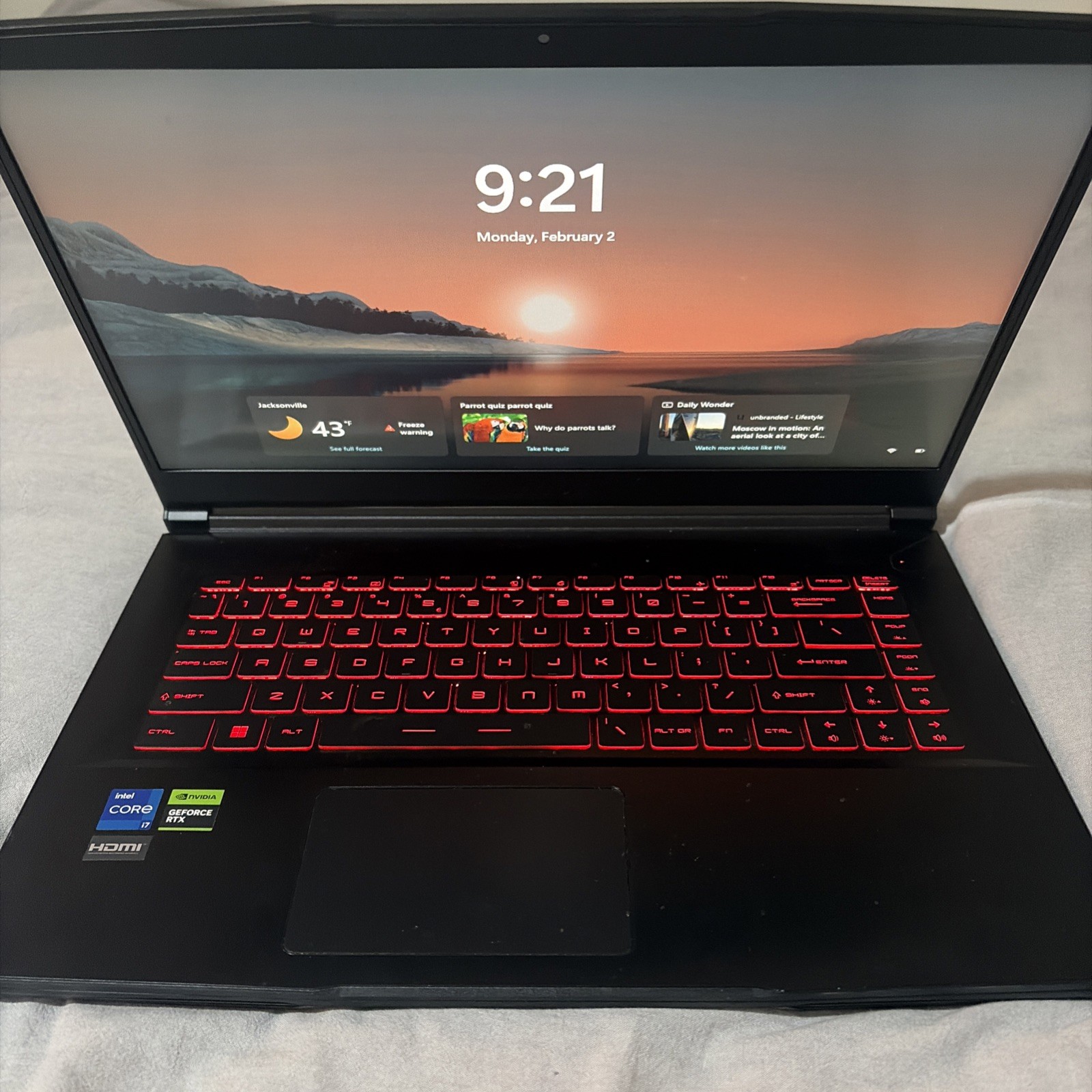 MSI GF63 Thin 11UC 1289US 15.6″ 144 Hz Gaming Laptop in Black
