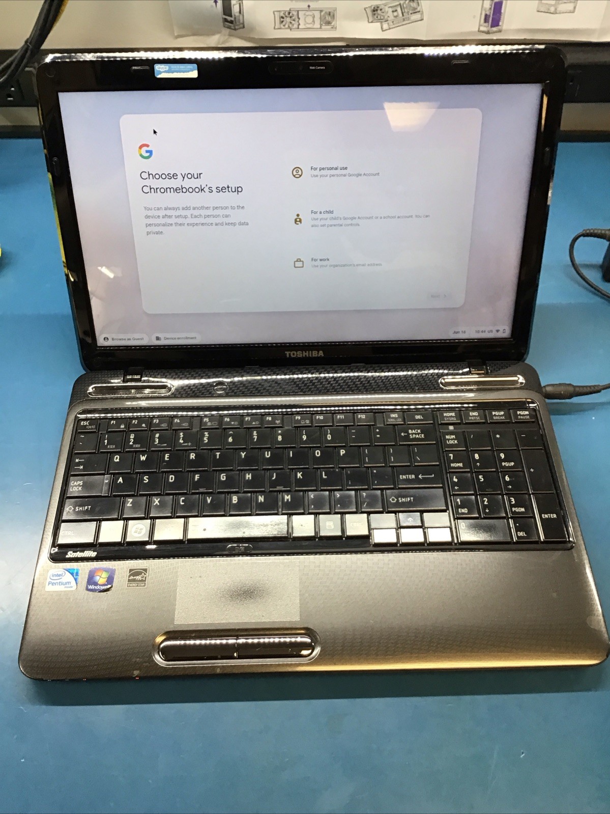 Toshiba Satellite L655-S5061 Pentium T4500, 4GB DDR3, 320GB HDD ChromeOS, *READ*