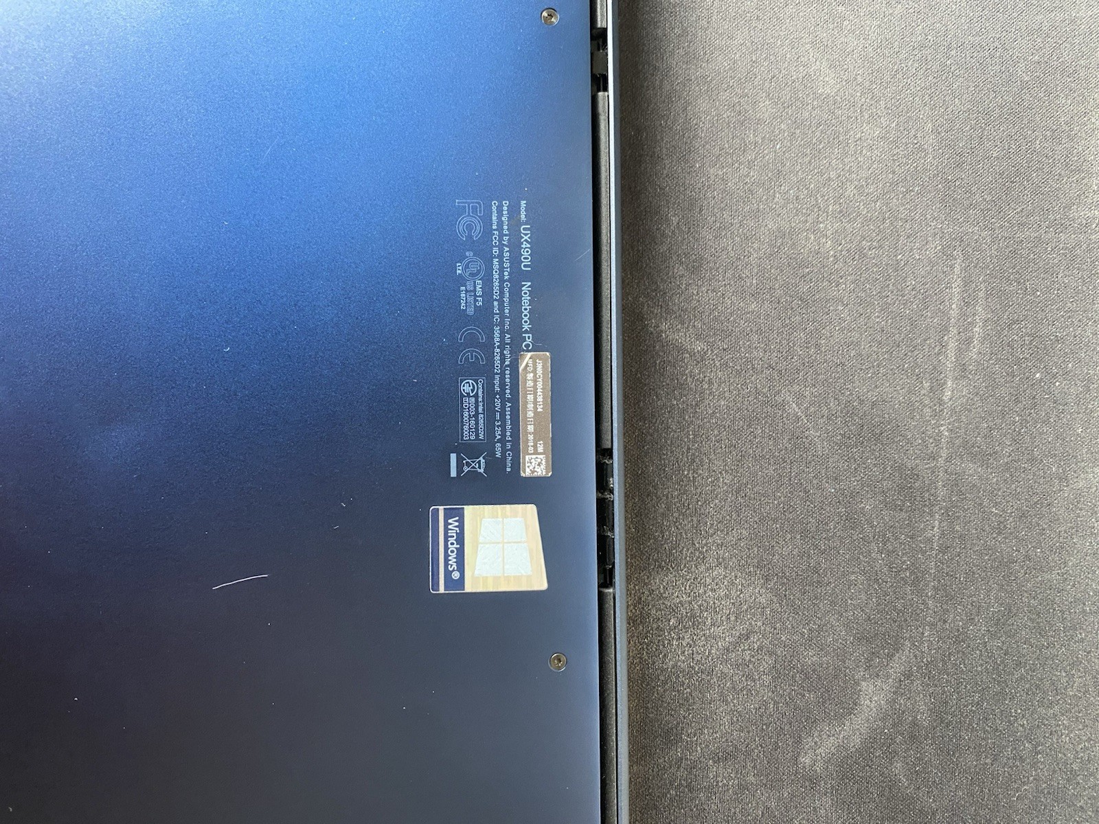 Asus Zenbook 3 Delux UX490U 12.5“ Core I7