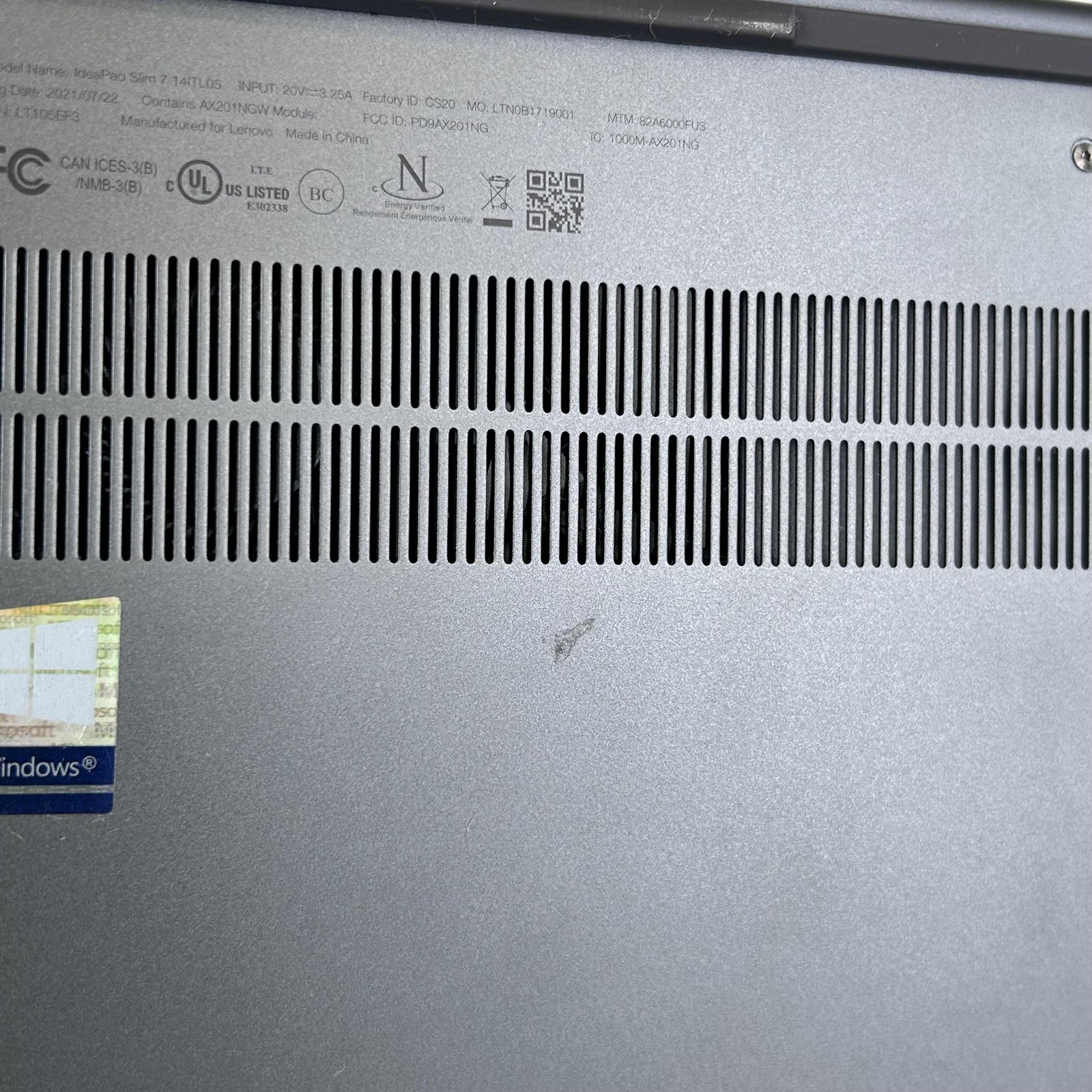 Lenovo IdeaPad Slim 7 14 FHD TOUCH i7-1165G7 2.80GHz 16GB 1TB SSD CRACKED SCREEN