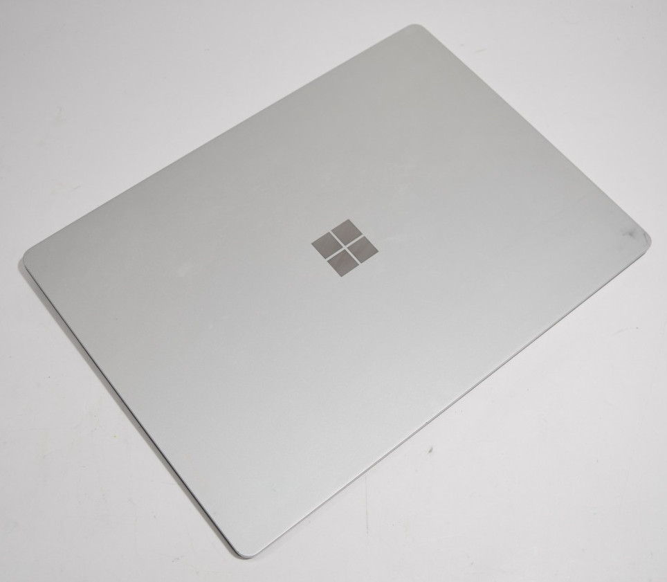 Microsoft Surface Laptop 1st Gen 1769 Core i5-7200U 2.50 GHz 8 GB 256 GB SSD