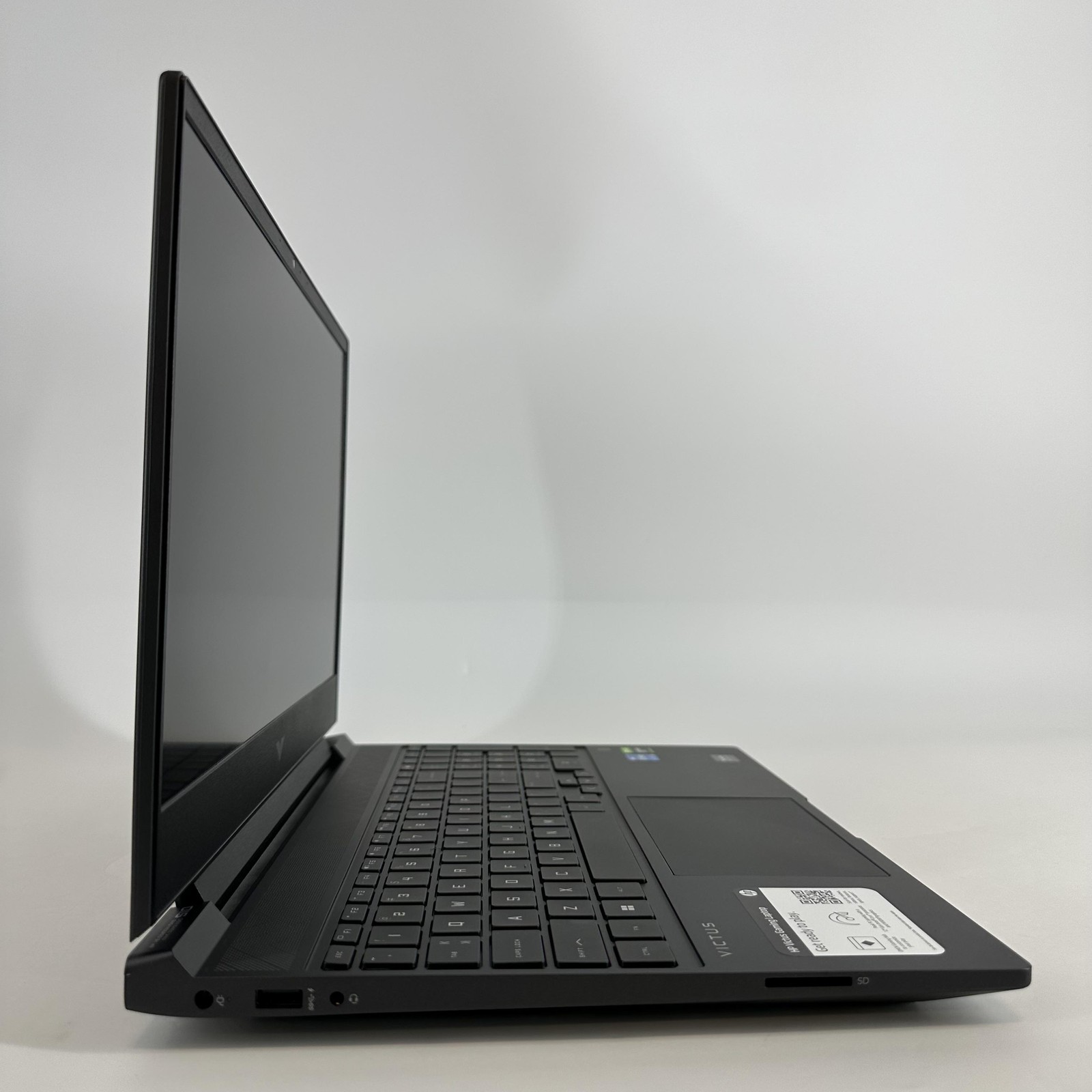 HP Victus 15.6 144Hz FHD 2.0 GHz i5-12450H 16GB 1TB SSD GTX 1650 Excellent