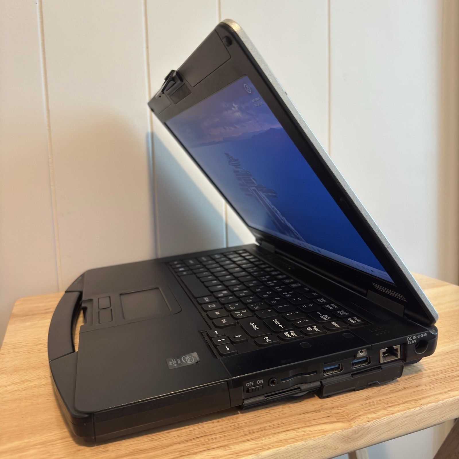 Panasonic Toughbook CF-54 MK1 14″ (i5, 4GB RAM, 256GB SSD) w/ Dual Fischer USB