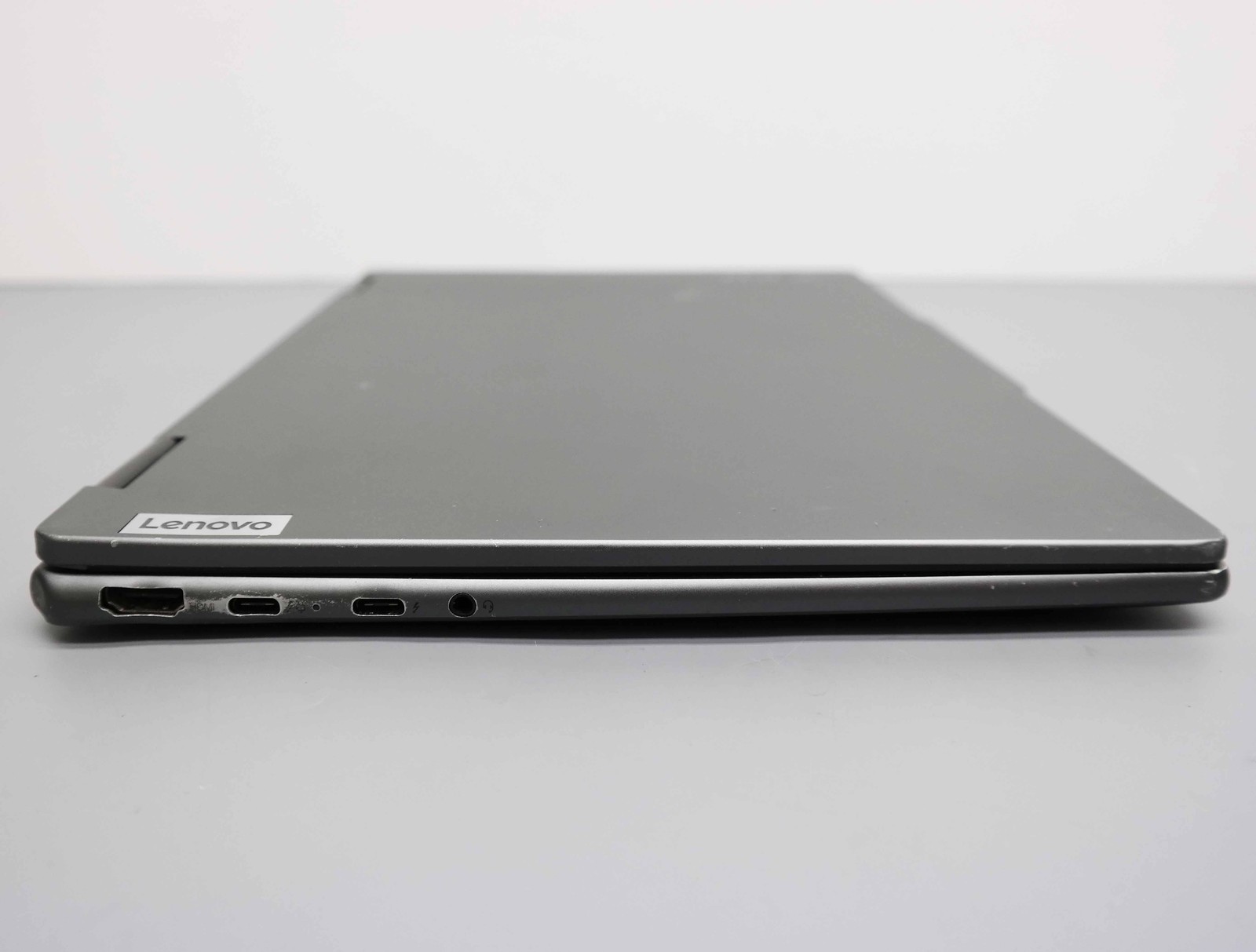 Lenovo Yoga 7i 2-in-1 14″ Core Ultra 7 155U 16GB 1TB SSD ISSUE