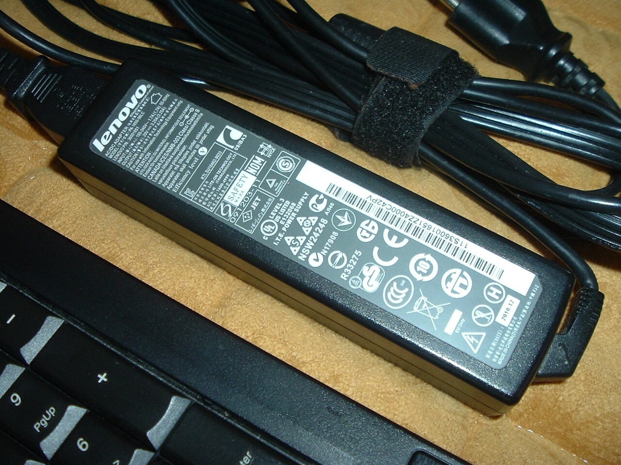 Lenovo G560 Laptop As Is Non Working For Parts w/ Power Adaptor & Owner Manuals