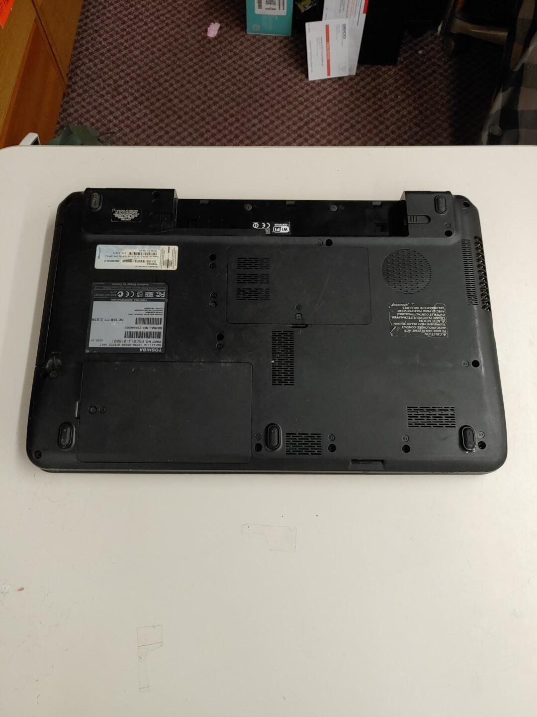 843 – TOSHIBA Satellite C655D-S5200 – FOR PARTS / AS-IS
