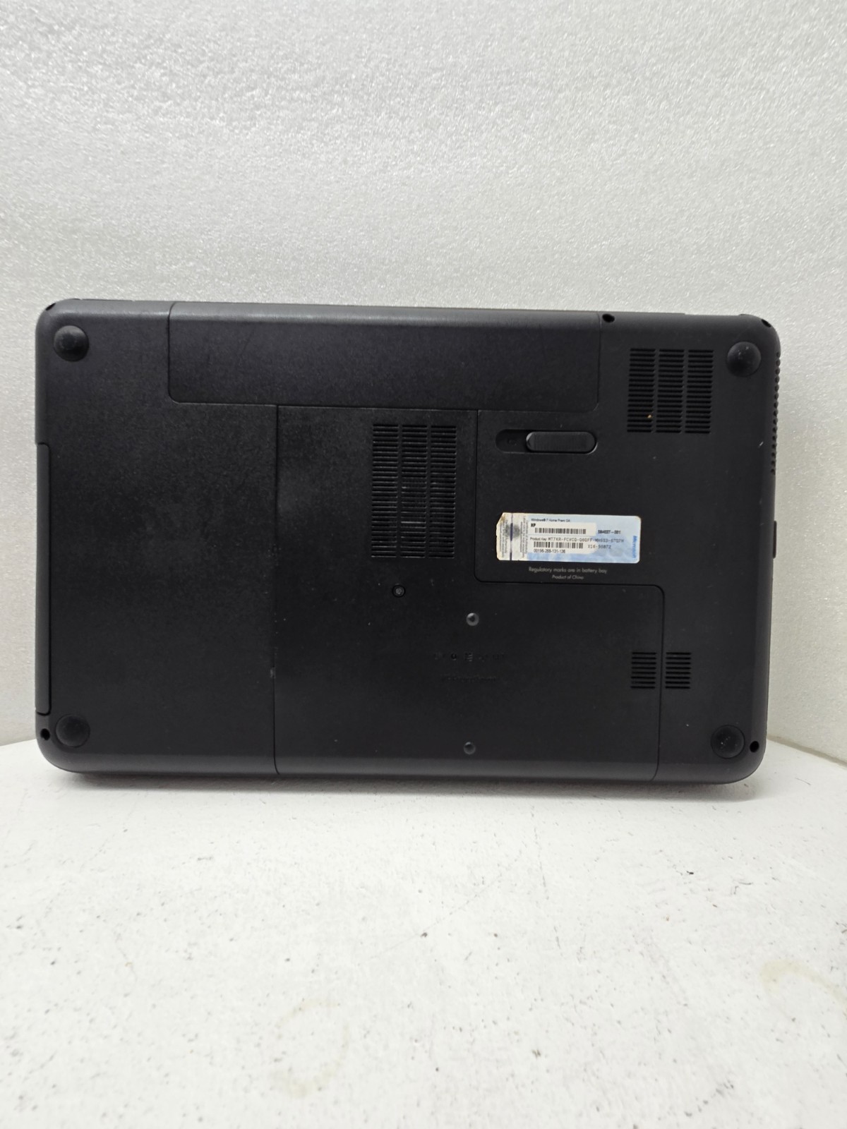 HP Pavilion g6-2010nr 15.6” Laptop Intel i3-2350M @2.30GHz 4GB No HDD NO OS (FL)