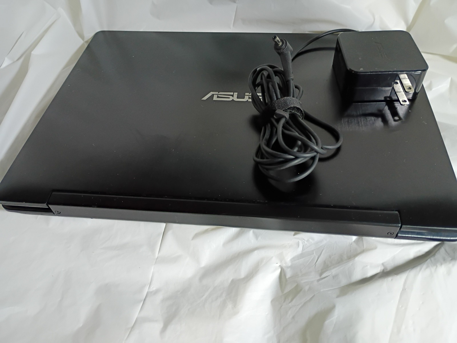 ASUS Q302LAB 13.3″ Touchscreen 2-in-1 Laptop i3 6GB 500GB Win10 w/Chg