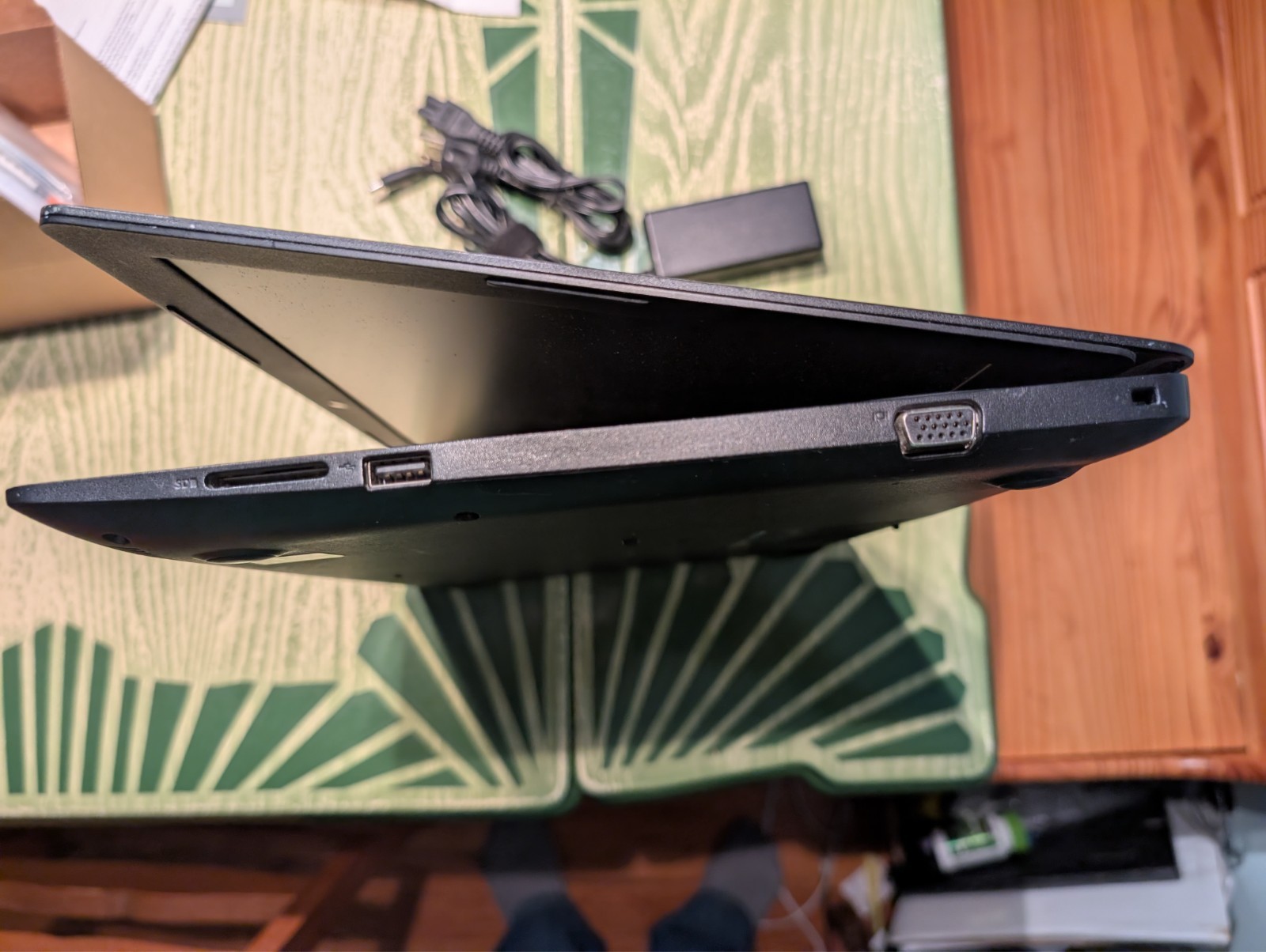 Dell Latitude 3590 Laptop, i5-8250U, 8GB DDR4. 256 GB NVMe, Wifi + BT, Win11 Pro