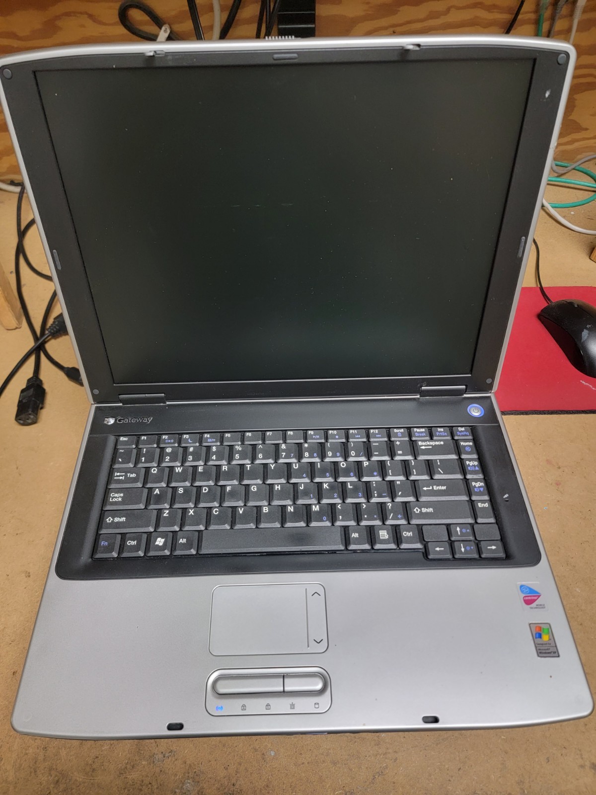 GATEWAY M460 LAPTOP – PENTIUM M 1GB – FOR PARTS OR REPAIR