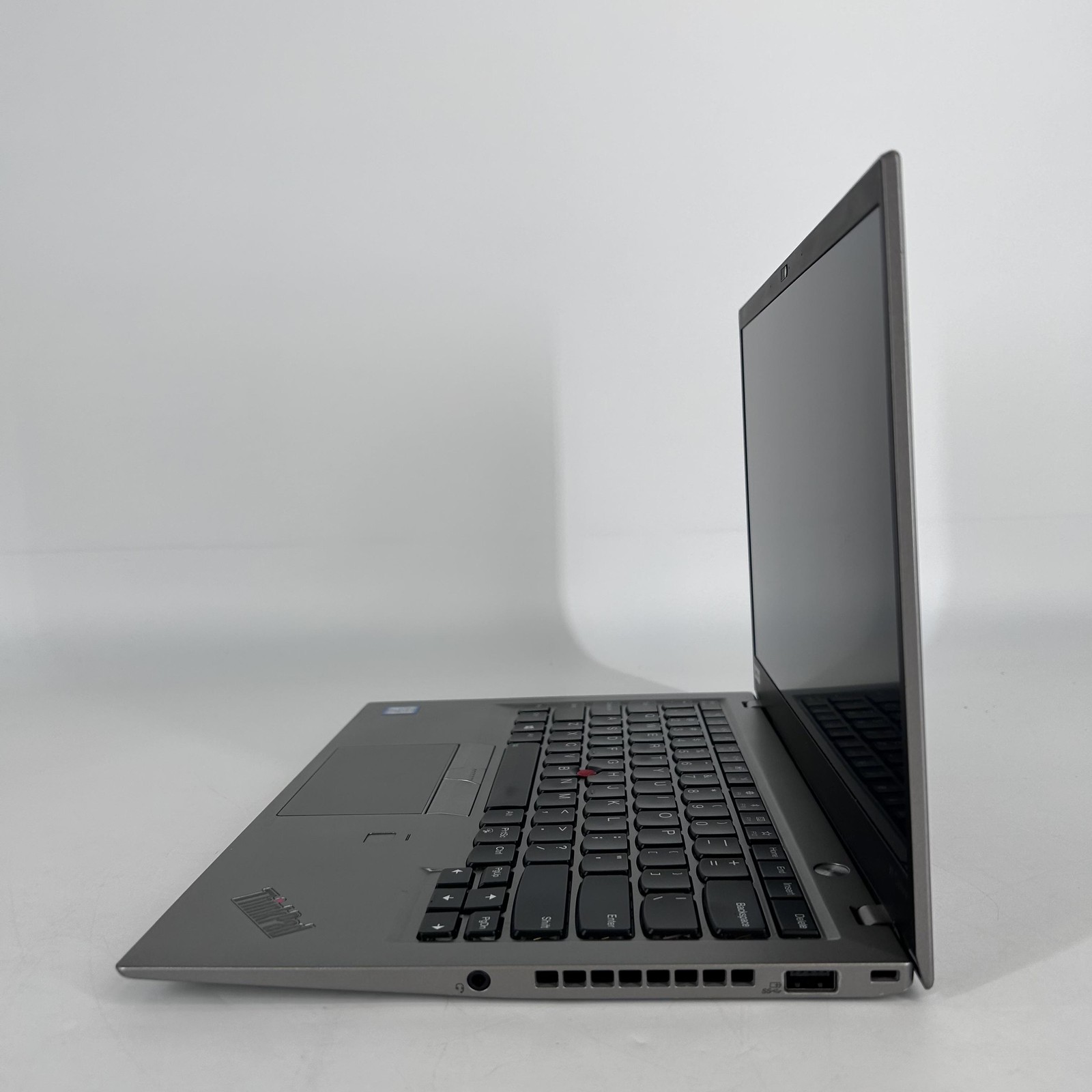 Lenovo ThinkPad X1 Carbon Gen 6 14 FHD i7-8650U 1.90GHz 16GB 512GB SSD Good
