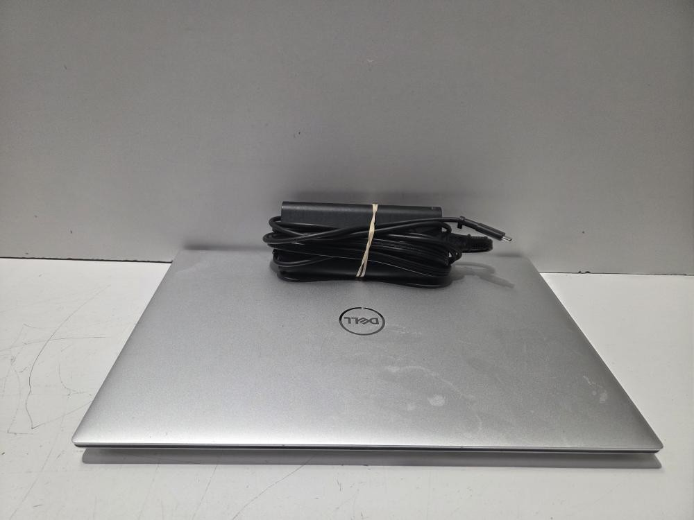 DELL COMPUTER XPS 15 9500 (P22016879)