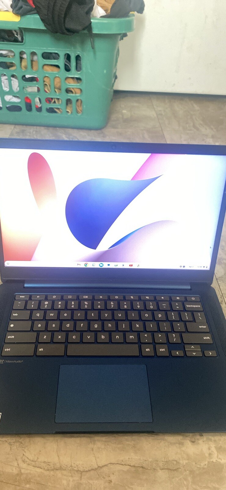 Chromebook,Lenovo *charger not included*