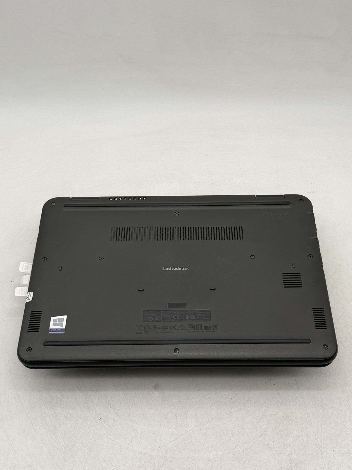 Dell Latitude 3310 13.3in i5-8265U 8GB 128GB NO OS *READ*