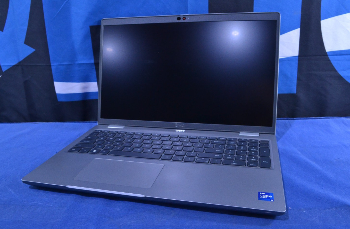 Dell Precision 3561 i7-11850H/ NVIDIA T1200/ 16GB/ 512GB/ Win 11 (J060102)
