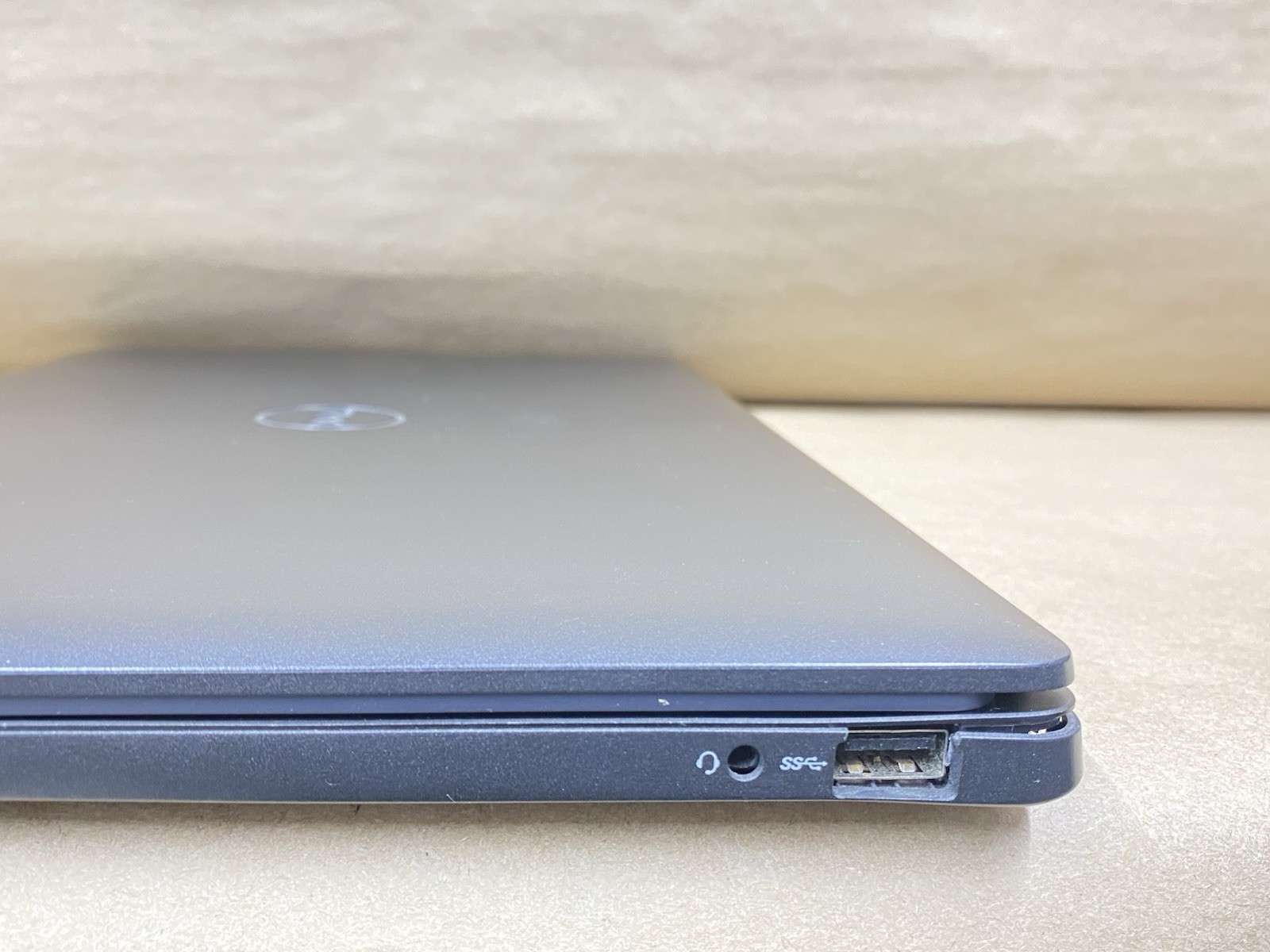 Dell Latitude 3301 – 13″ 1366×768 – i5-8365U – 8GB – 256GB SSD – Win 11 READ