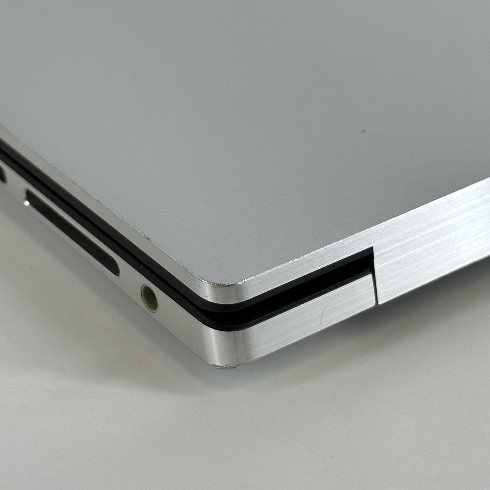 Dell XPS 15 9520 FHD+ 2.5 GHz i9-12900HK 32GB 1TB RTX 3050 Ti – GOOD