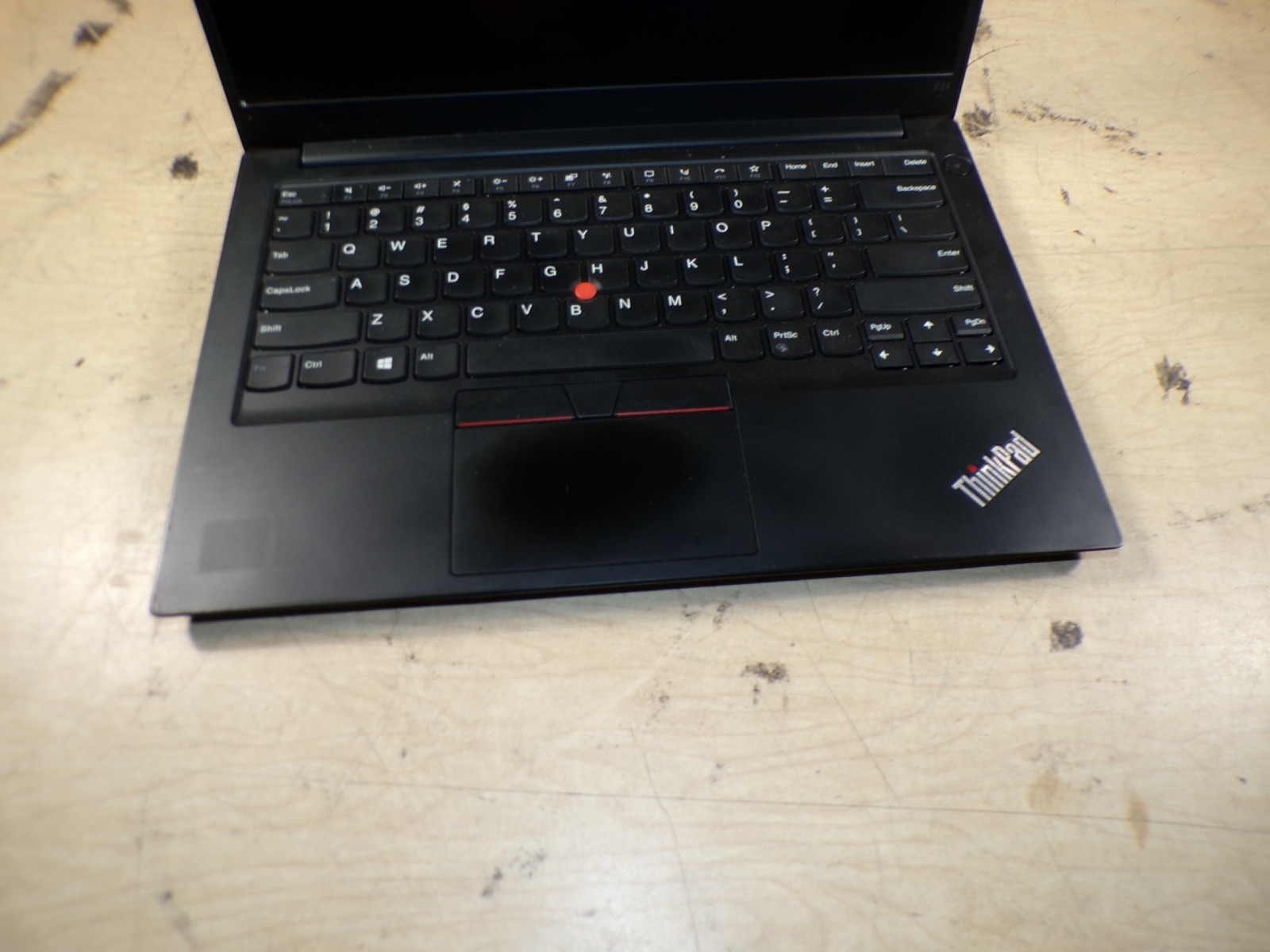 THINKPAD LENOVO E14 AMD RYZEN 5 4500U 8GB RAM **NO HD/ NO CADDIE/ NO OS