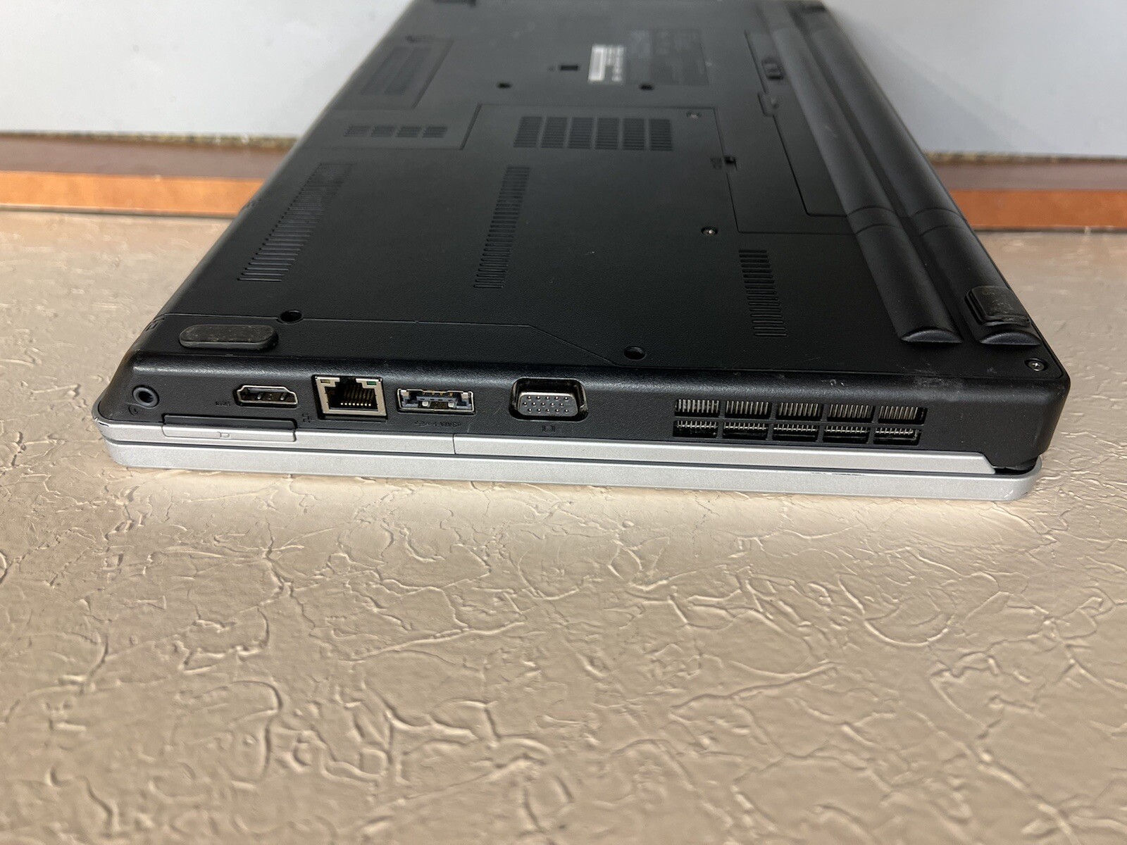 LENOVO THINKPAD EDGE 15 15.6″ Intel Core i3 M390 2.66GH 6GB RAM 500GB HDD WEBCAM