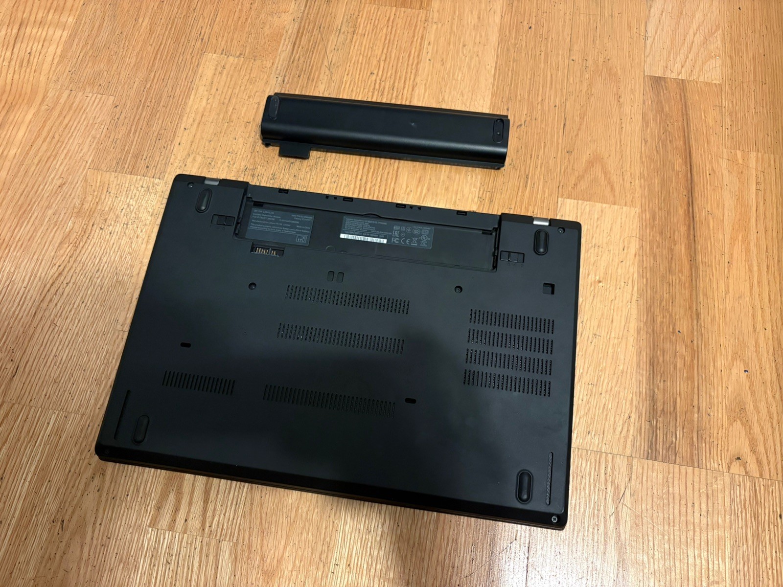 Lenovo ThinkPad A485 256GB SSD AMD RYZEN 5 2500u PRO 16GB DDDR4