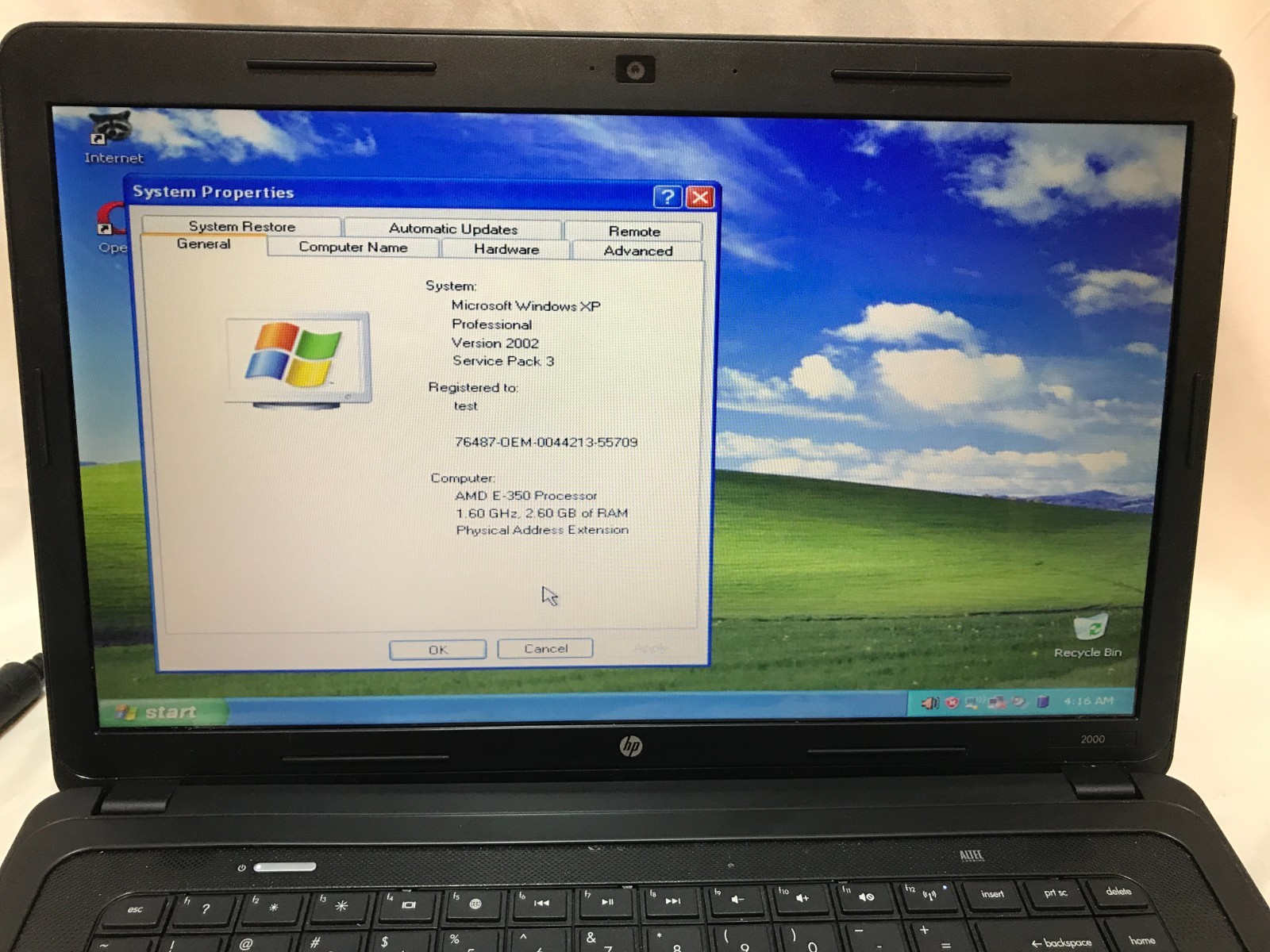 HP 2000 Notebook Laptop AMD E-350 3GB Serial Windows XP Charger 320gb / 16″