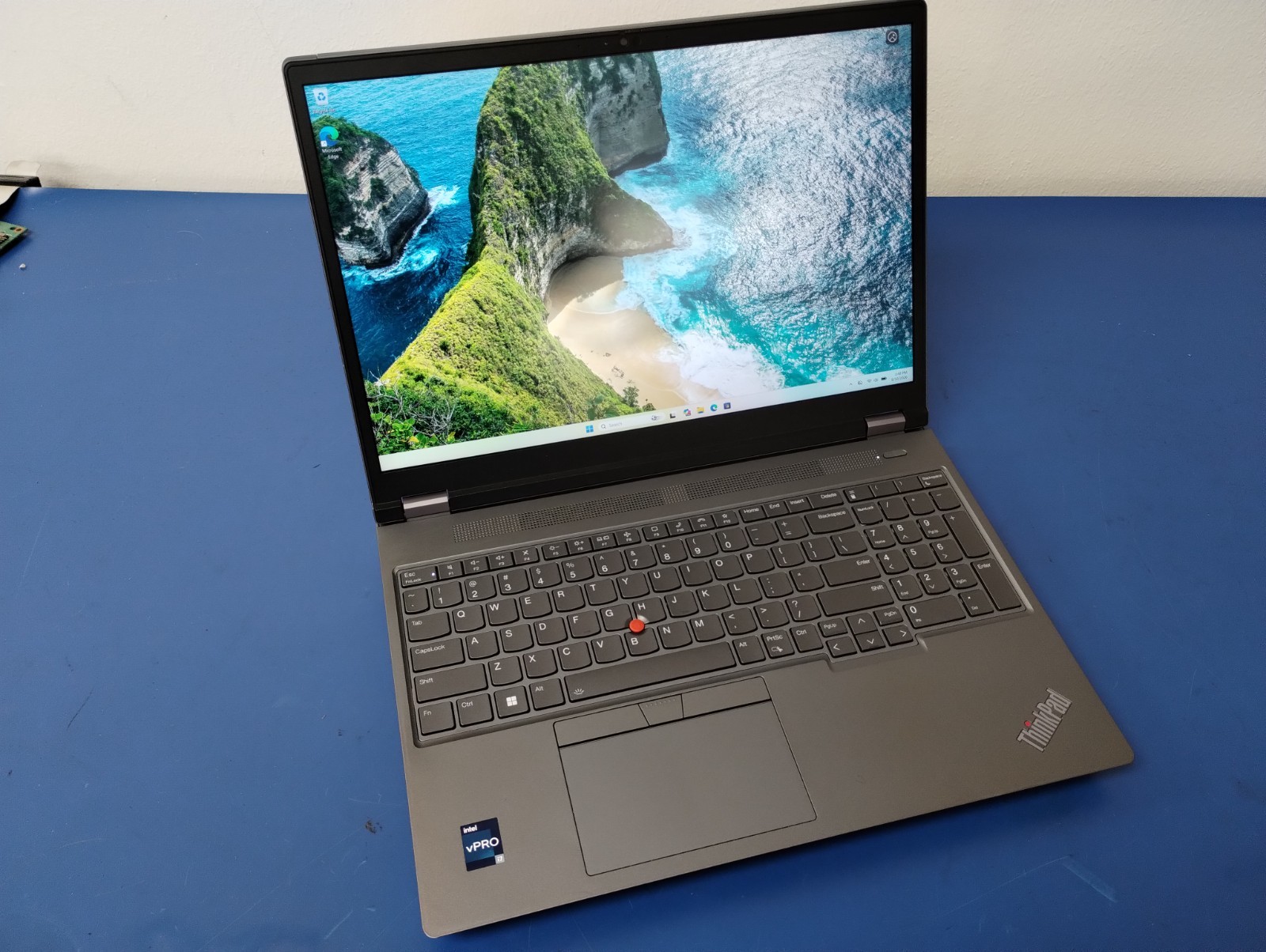 LENOVO THINKPAD P16 GEN 1, Intel Core i7-12850HX, 2.10 GHz, 32 GB RAM, 1 TB M.2