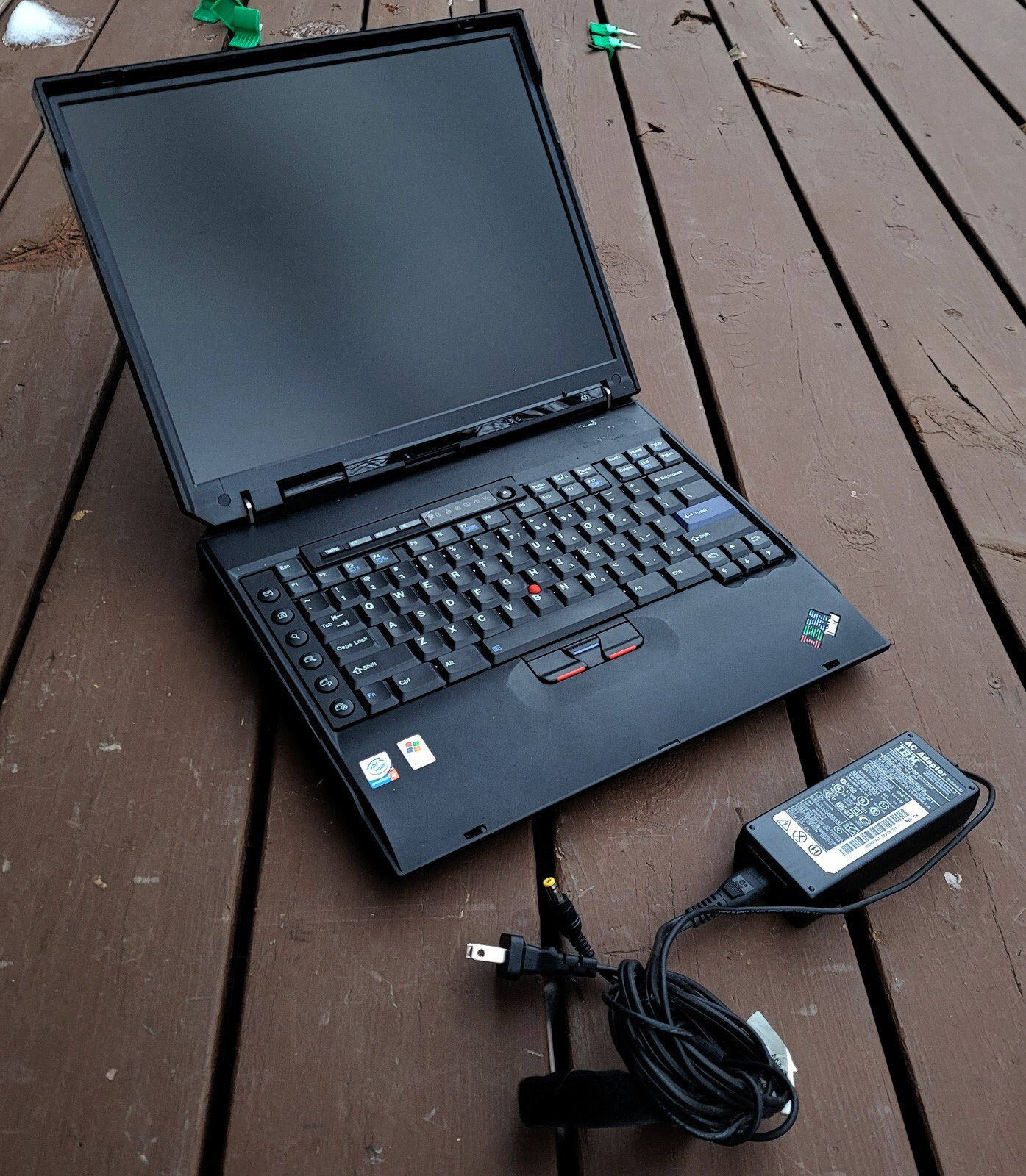 IBM ThinkPad A31 Laptop Notebook 2652-Q3U 1.5GB 40GB XPPro Radeon 7500 1400×1050