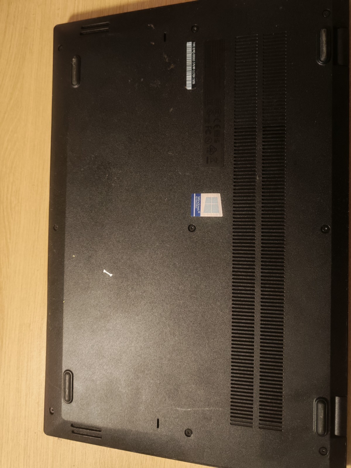 Lenovo 14W Laptop 14″ AMD A6-9220C Radeon R5 1.80GHz 4GB RAM 64GB eMMC