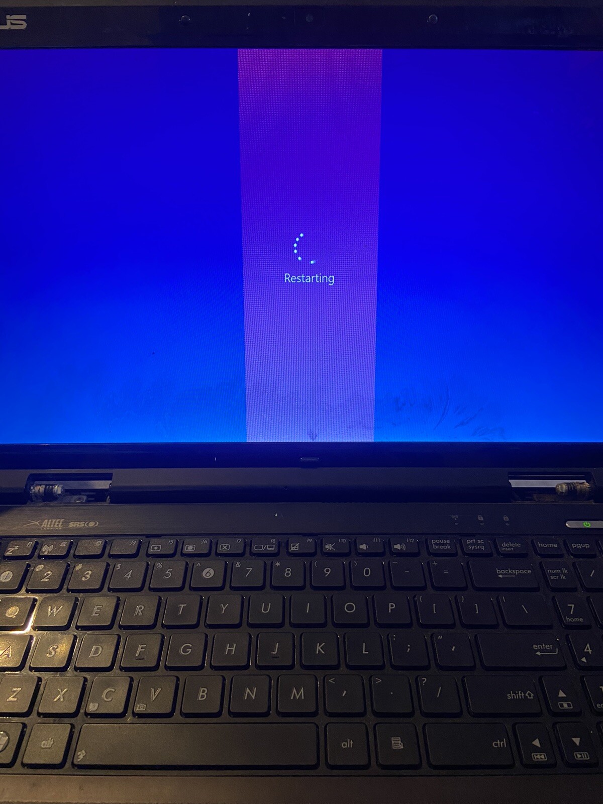 Asus K60I Notebook Bad Screen 500gb HDD 4GB Ram DualCore T4400 2.2GHz FOR PARTS!
