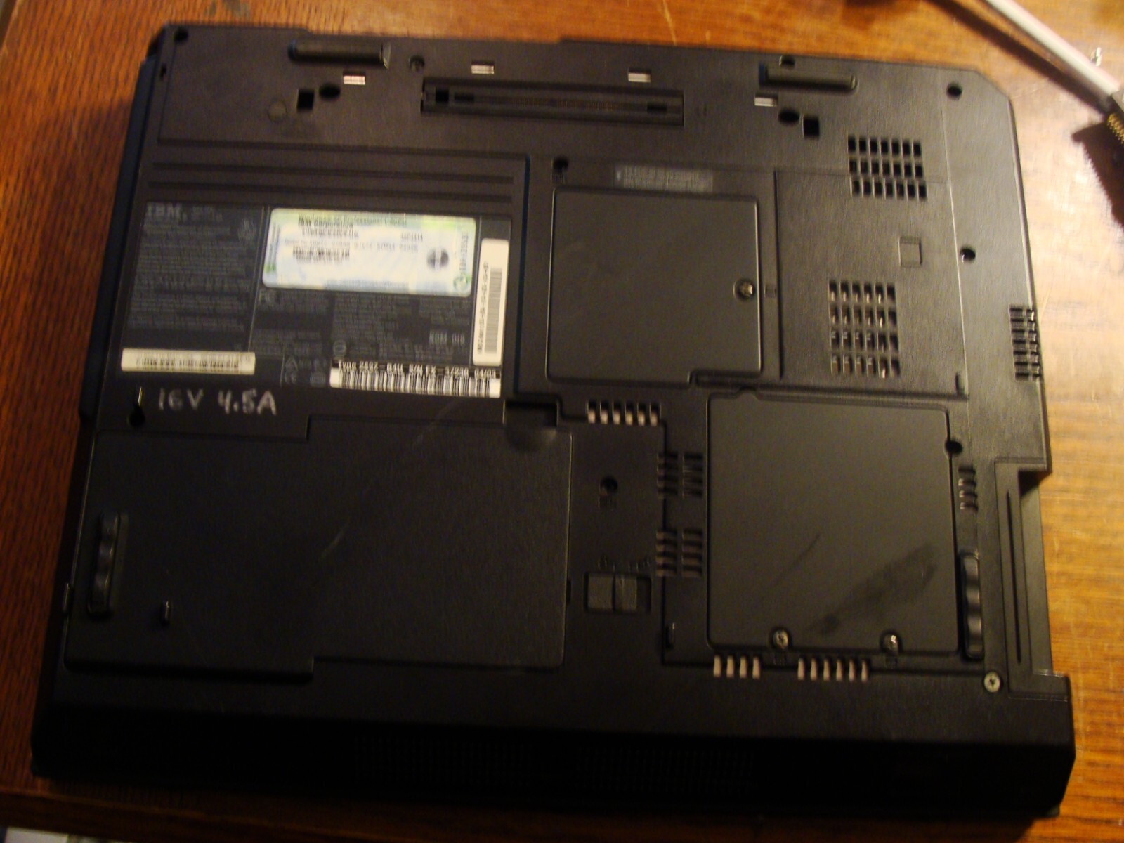 IBM ThinkPad R40 Laptop Pentium M 1.4Ghz 768MB RAM 40GB HDD Windows XP Pro SP3