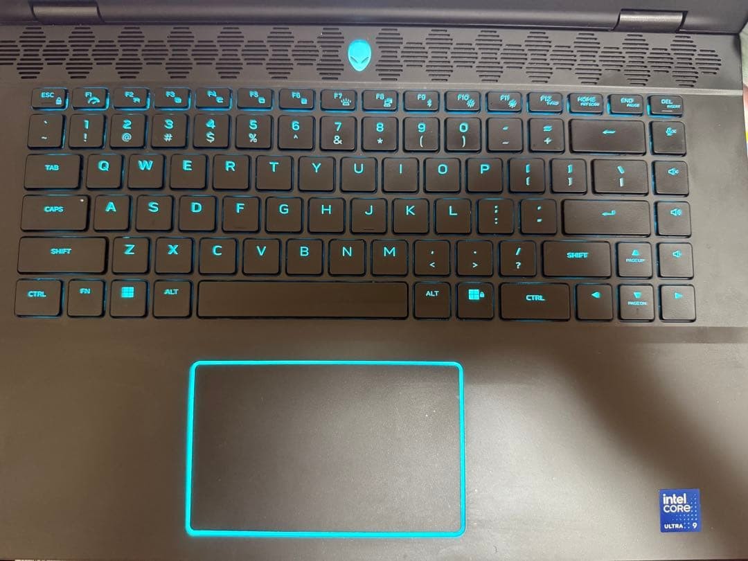Alienware M16R2 U9 185H RTX 4070 32GB DDR5 1TB SSD Gaming Laptop