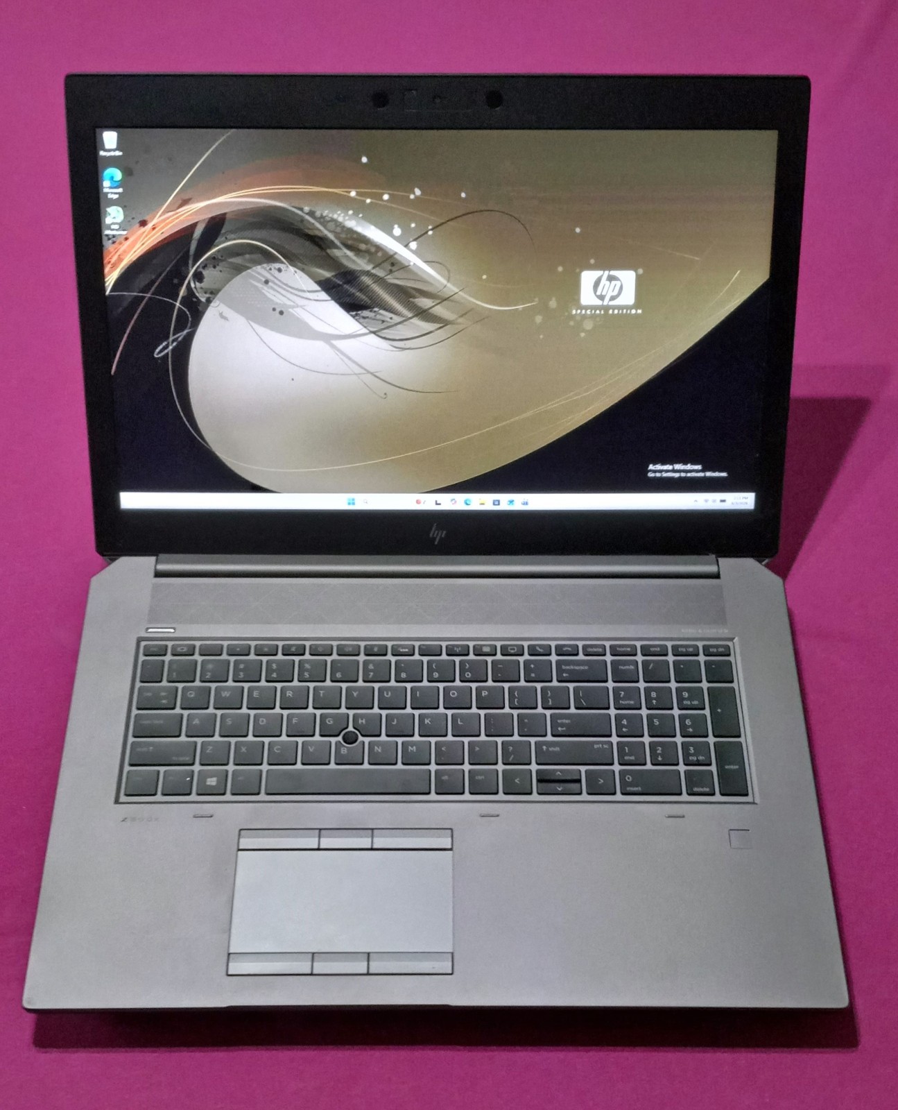 HP ZBook 17 G5 laptop Intelc6-core 2.4-3.6Ghz 16GB ram 512GB NVIDIA “P5000”