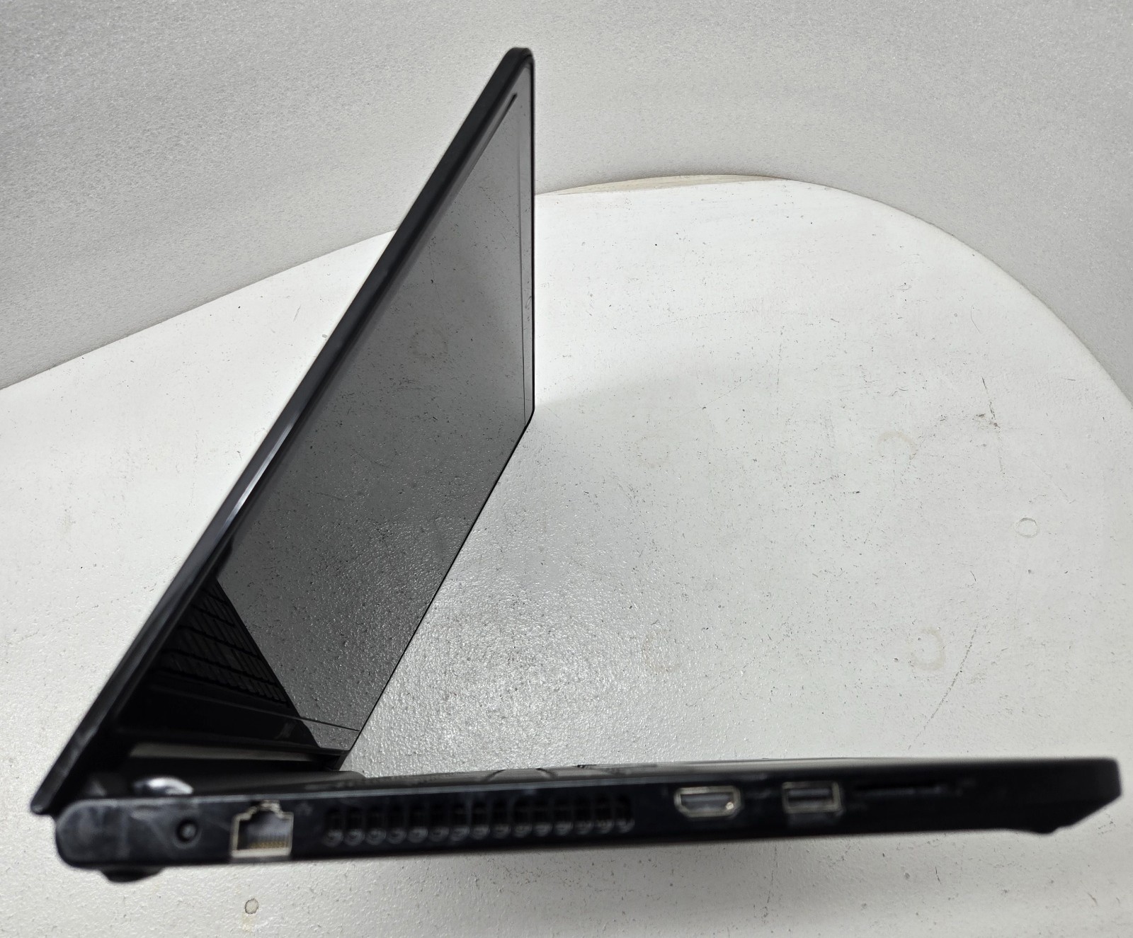 Dell Inspiron 5558 15″ Laptop Intel i3-4030U 1.9GHz 6GB RAM NOHD/OS (FL)