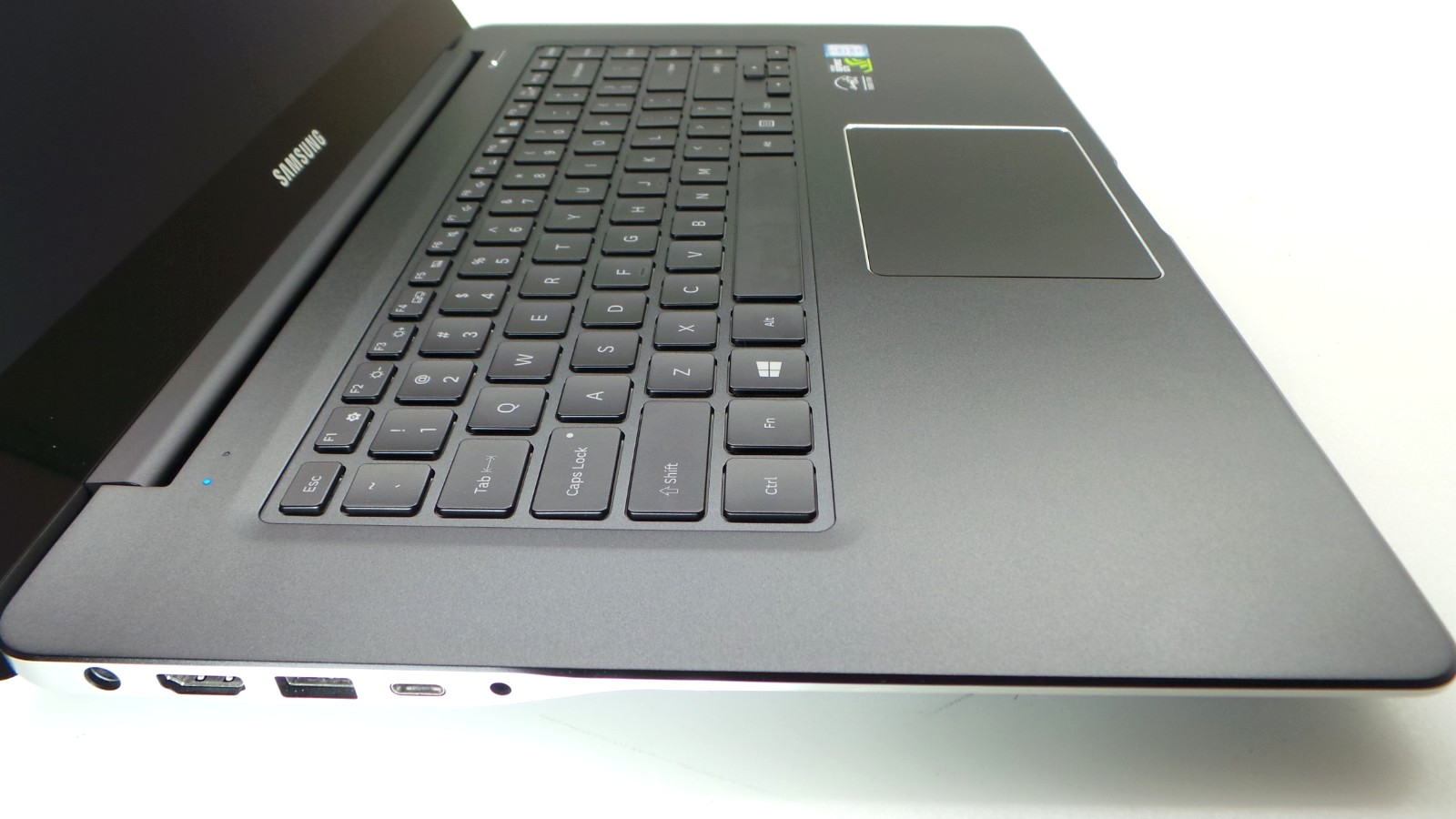 Samsung Notebook NP940Z5L | 15.6″ | i7-6700HQ | 8GB 256GB SSD | Touchscreen