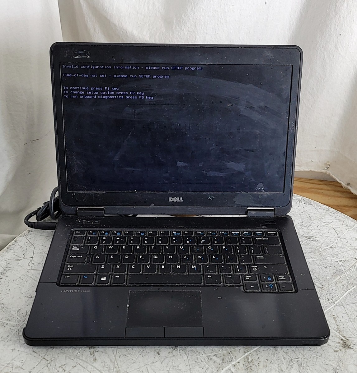 DELL LATITUDE E5440 Laptop Core I5-4310U 4GB 320GB SEE NOTES