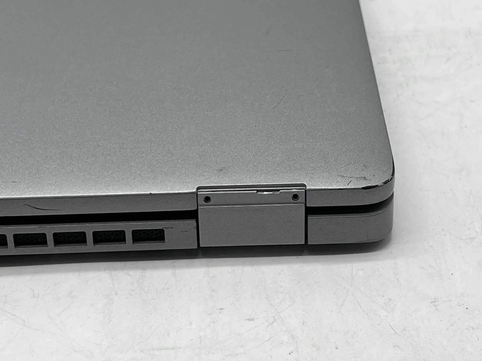 Dell LATITUDE 5330, i7-1265U, 4.15GHz, 32GB RAM, 256GB NVMe-No OS/Charger