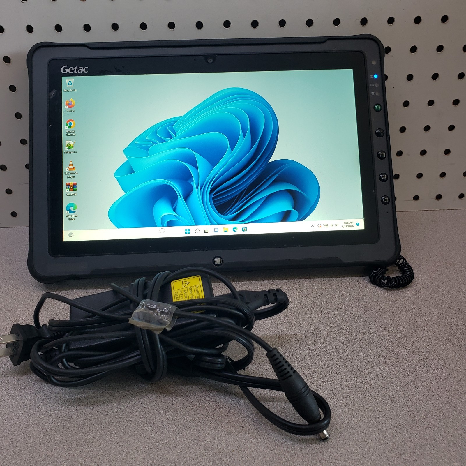 Getac F110 G4 F110G4 7Gen i5-7200U 2.50ghz 4GB,256gb SSD Win10 Rugged tablet