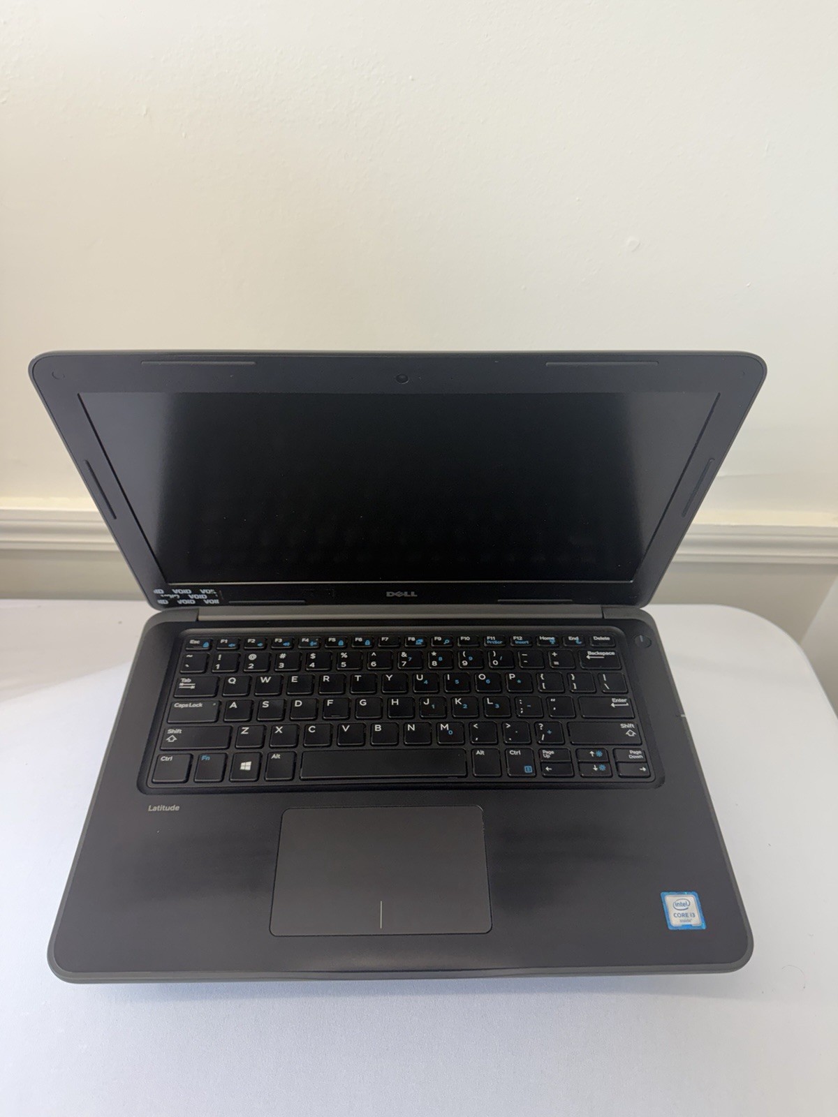 Dell Latitude 3380 Laptop – Good Screen – Intel i3-6006U – RAM 4 GB – Read Des
