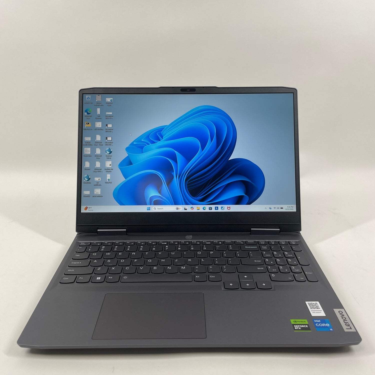 Lenovo LOQ 15 15IRH8 15.6″ i5-13420H 2.1GHz 8GB RAM 1TB SSD GeForce RTX 3050