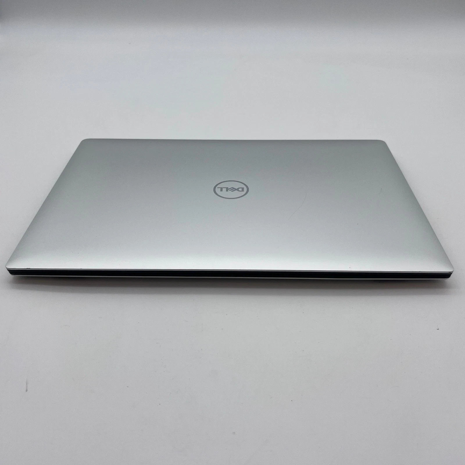 DELL XPS 15 9570 4K TOUCHSCREEN i9-8950HK 32GB RAM 1TB NVIDIA GeForce GTX 1050