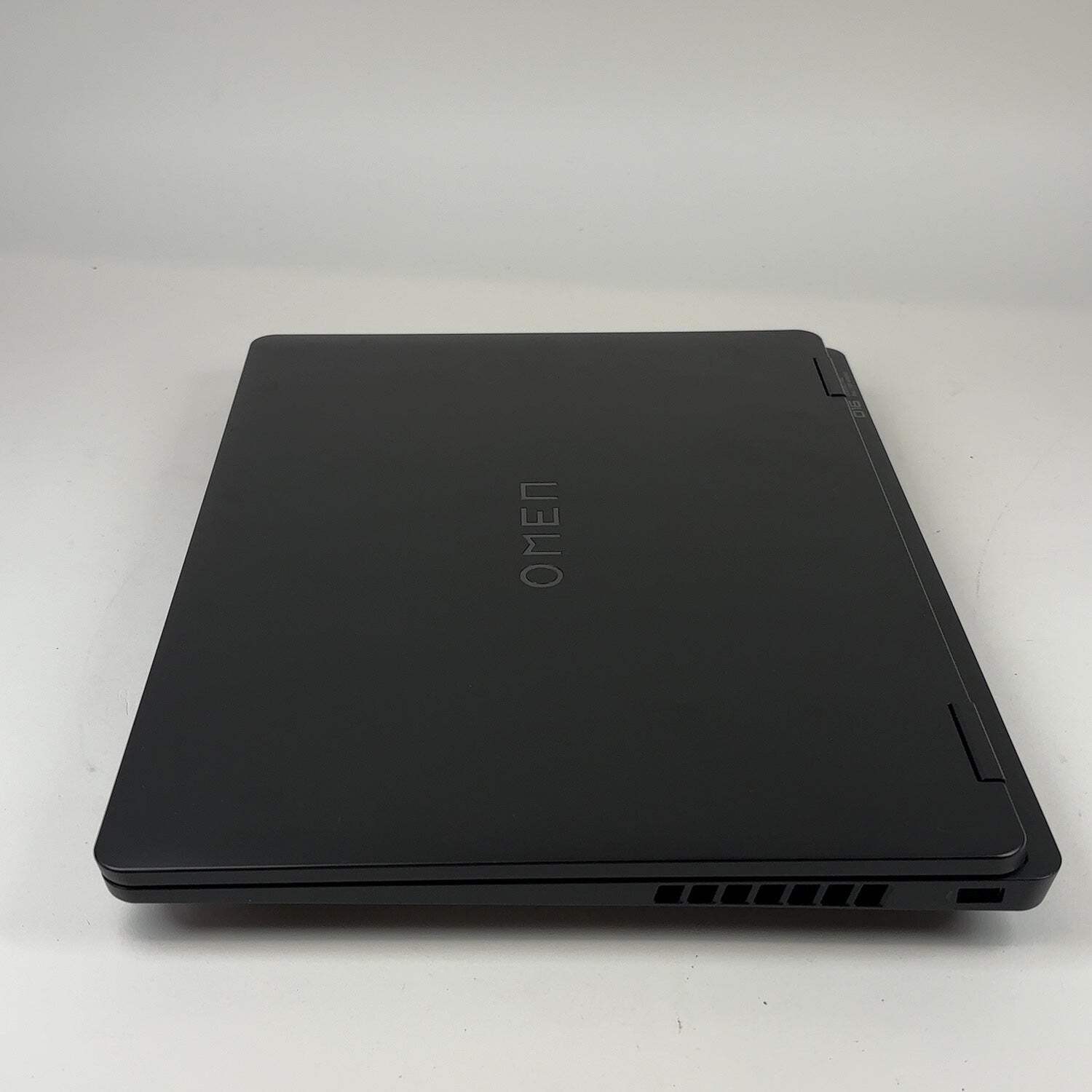 HP Omen 16-ap0053dx 16″ Ryzen 9 8940HX 2.4GHz 32GB RAM 1TB SSD GeForce RTX 5060