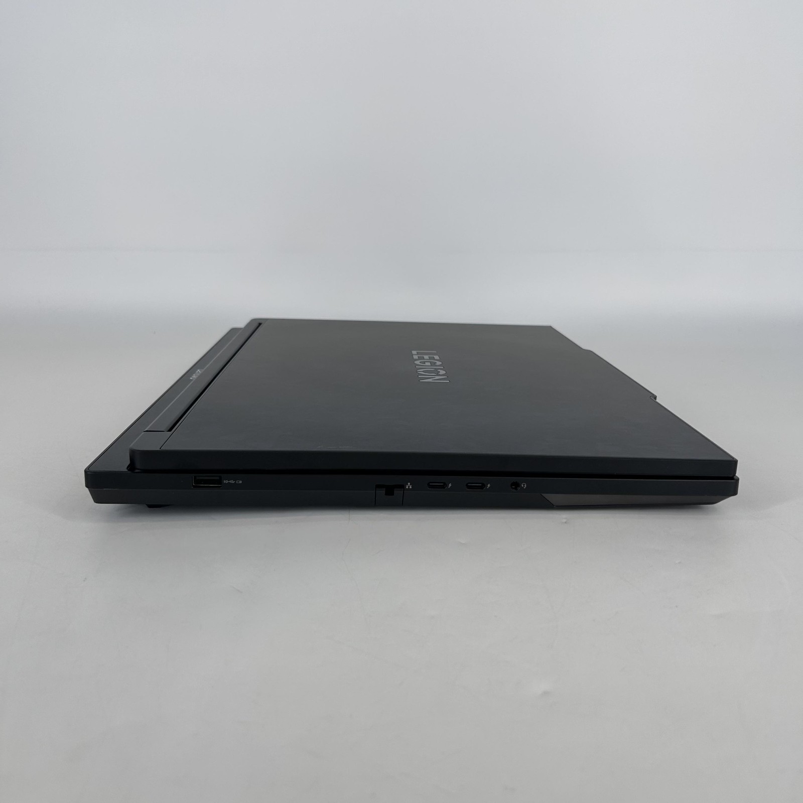 Lenovo Legion 9i Gen 10 18 UHD+ 2.7 GHz Ultra 9 275HX 64GB 2TB SSD RTX 5090 Good