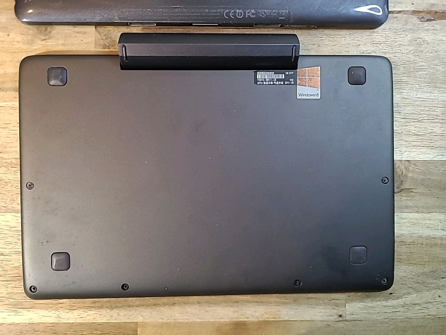 Asus T100TA 10.1″ 2-in-1 Intel Z3775 2GB RAM 32GB eMMC Windows 10 Tablet Laptop